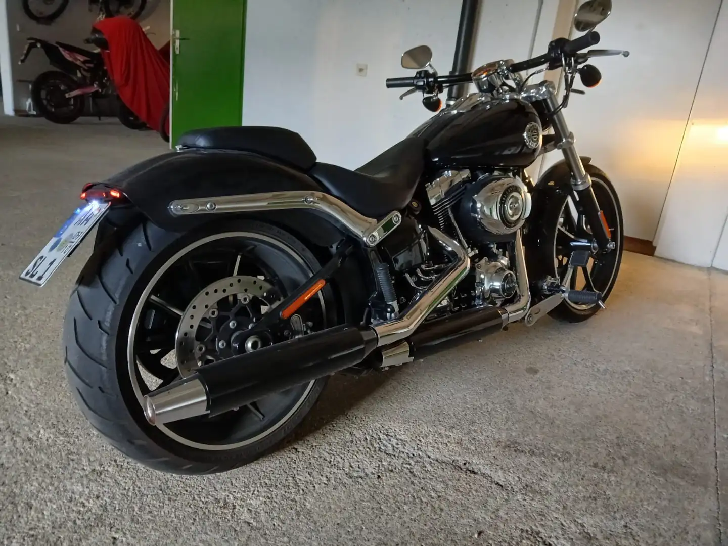Harley-Davidson Breakout Fxsb Schwarz - 1