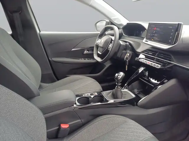 Peugeot 208 view 11