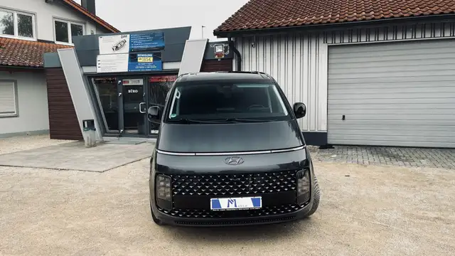 Hyundai STARIA Signature 4WD*I HAND*MWST AUSWEISBAR*VOLL FAHRBEREIT*BOSE SYSTEM*WERKSGARANTIE*