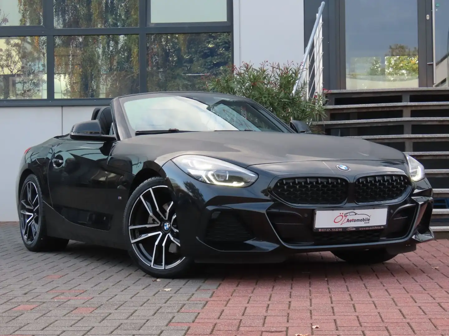 BMW Z4 sDrive20i ///M Sport Autom. Leder Ambiente Чёрный - 1