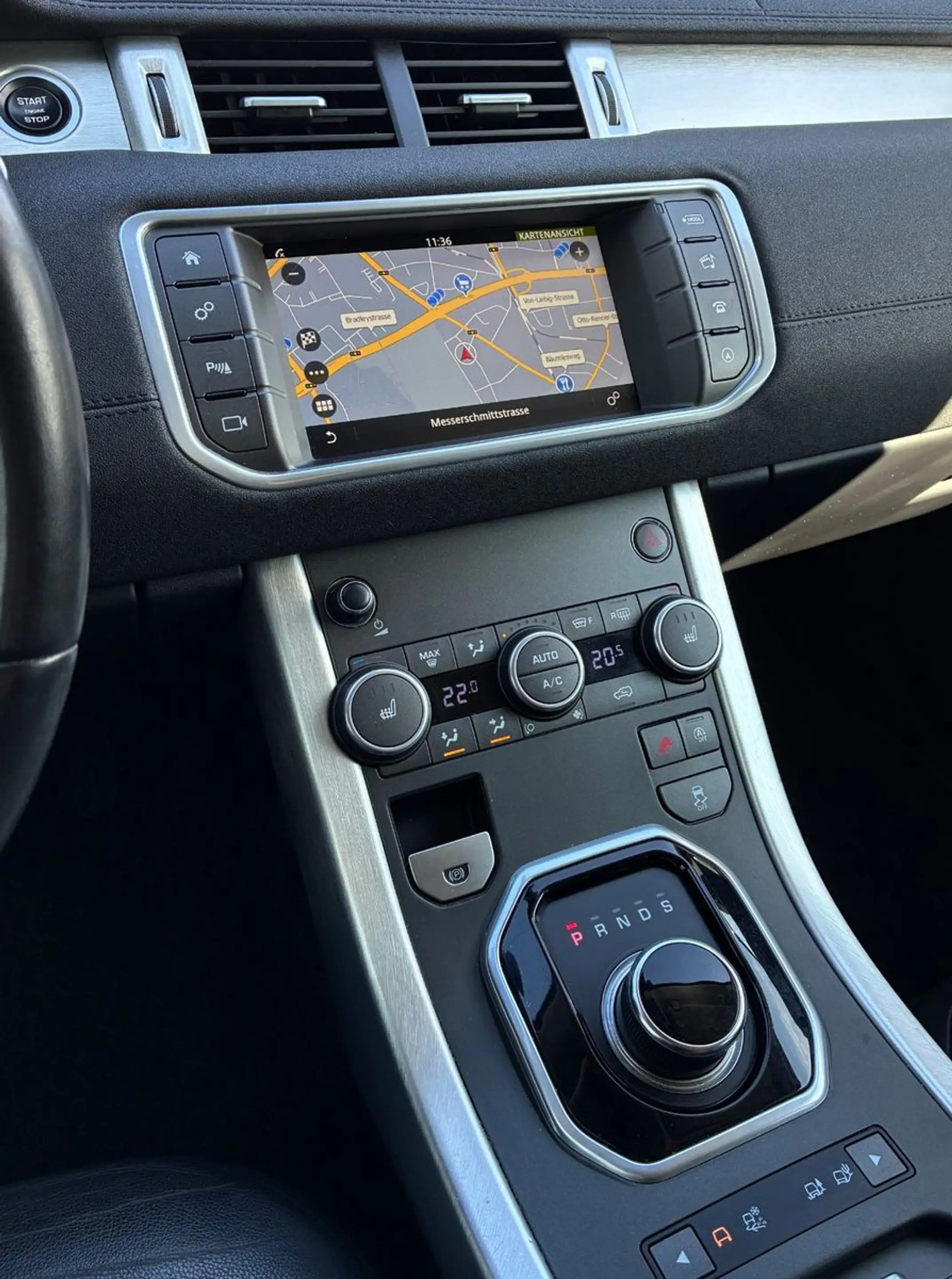 Land Rover Range Rover Evoque Evoque SE Automatik Bi-Xenon Navi Panorama AHK — photo 19