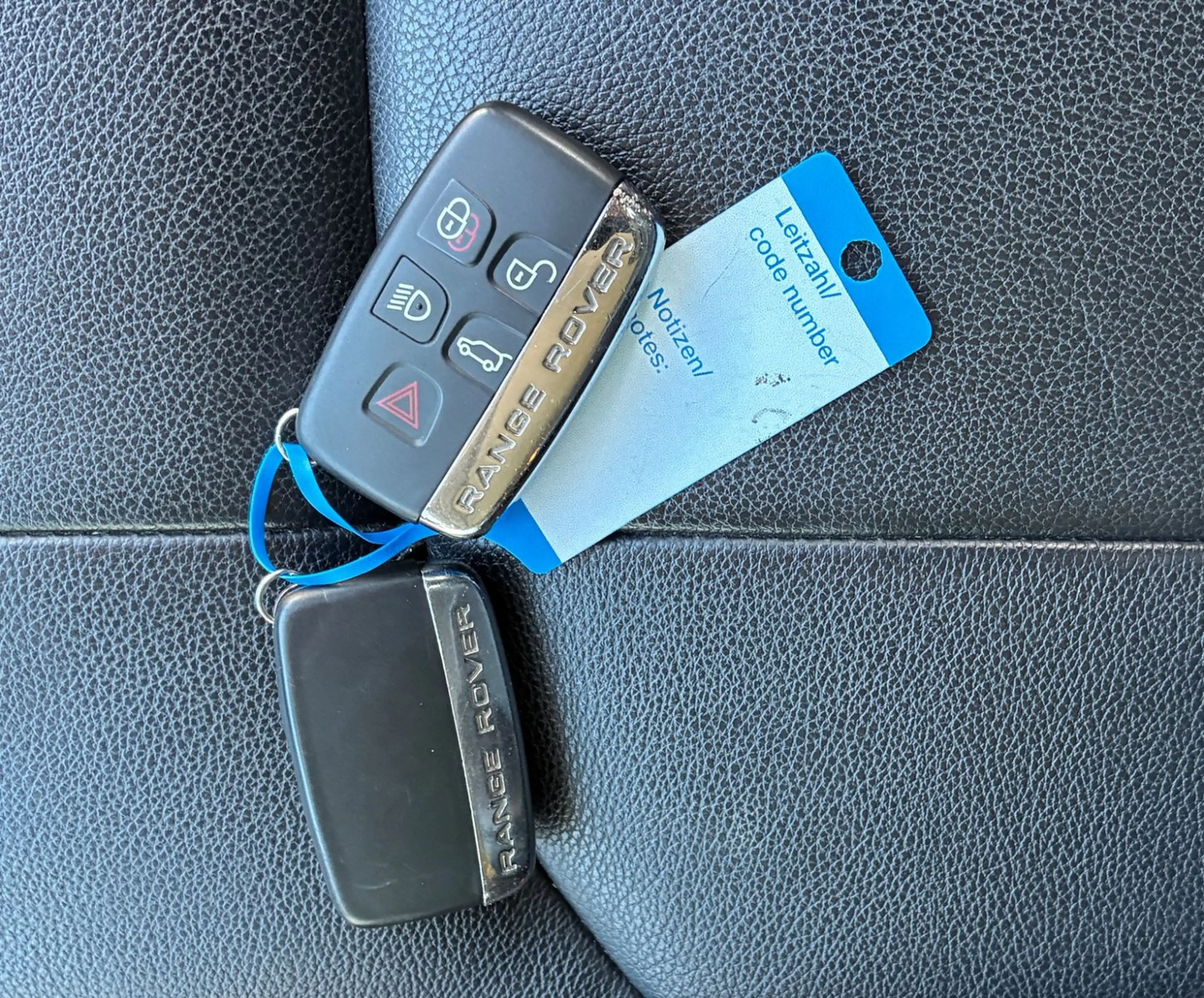 Land Rover Range Rover Evoque Evoque SE Automatik Bi-Xenon Navi Panorama AHK — photo 13