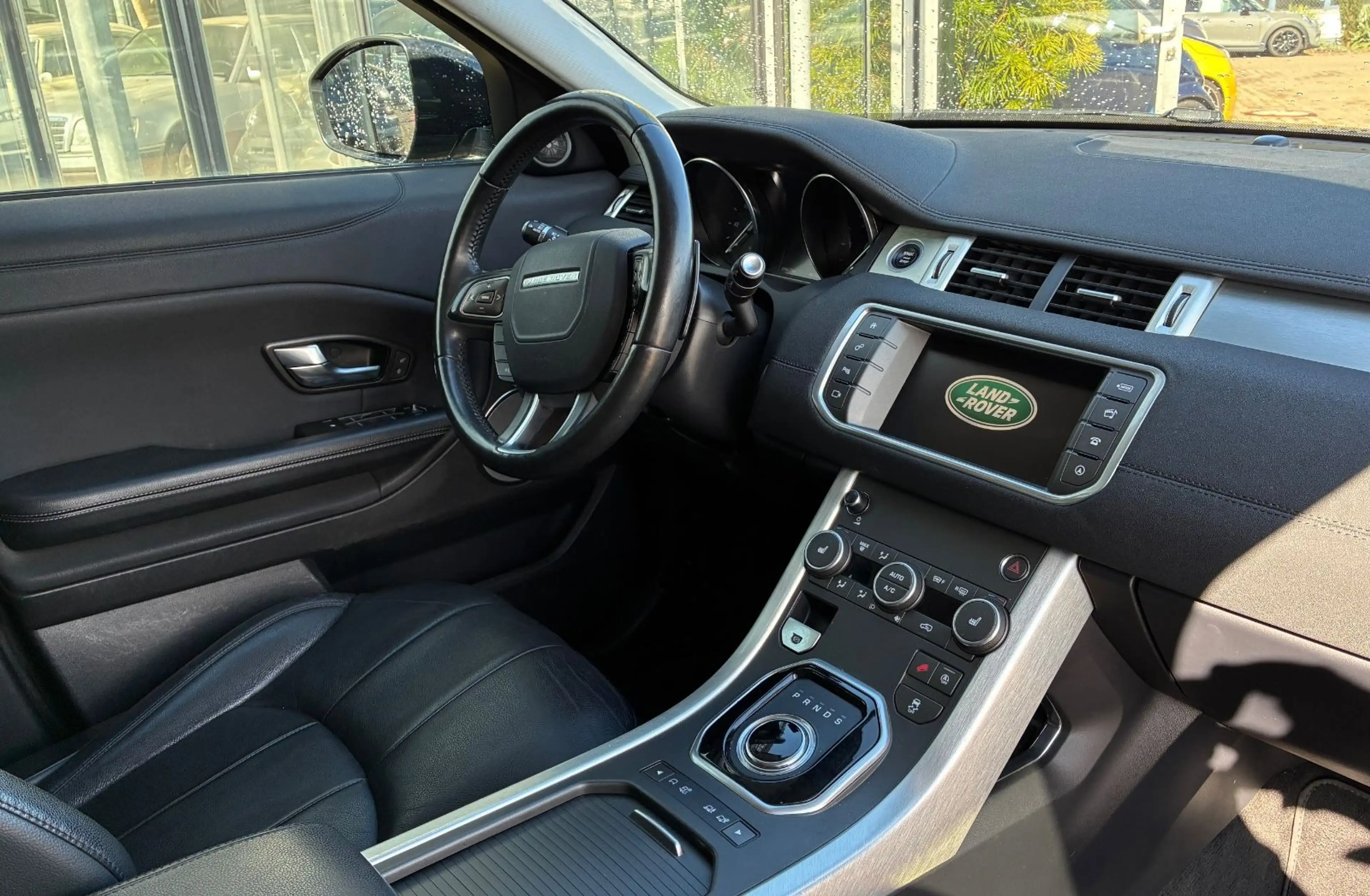 Land Rover Range Rover Evoque Evoque SE Automatik Bi-Xenon Navi Panorama AHK — photo 12
