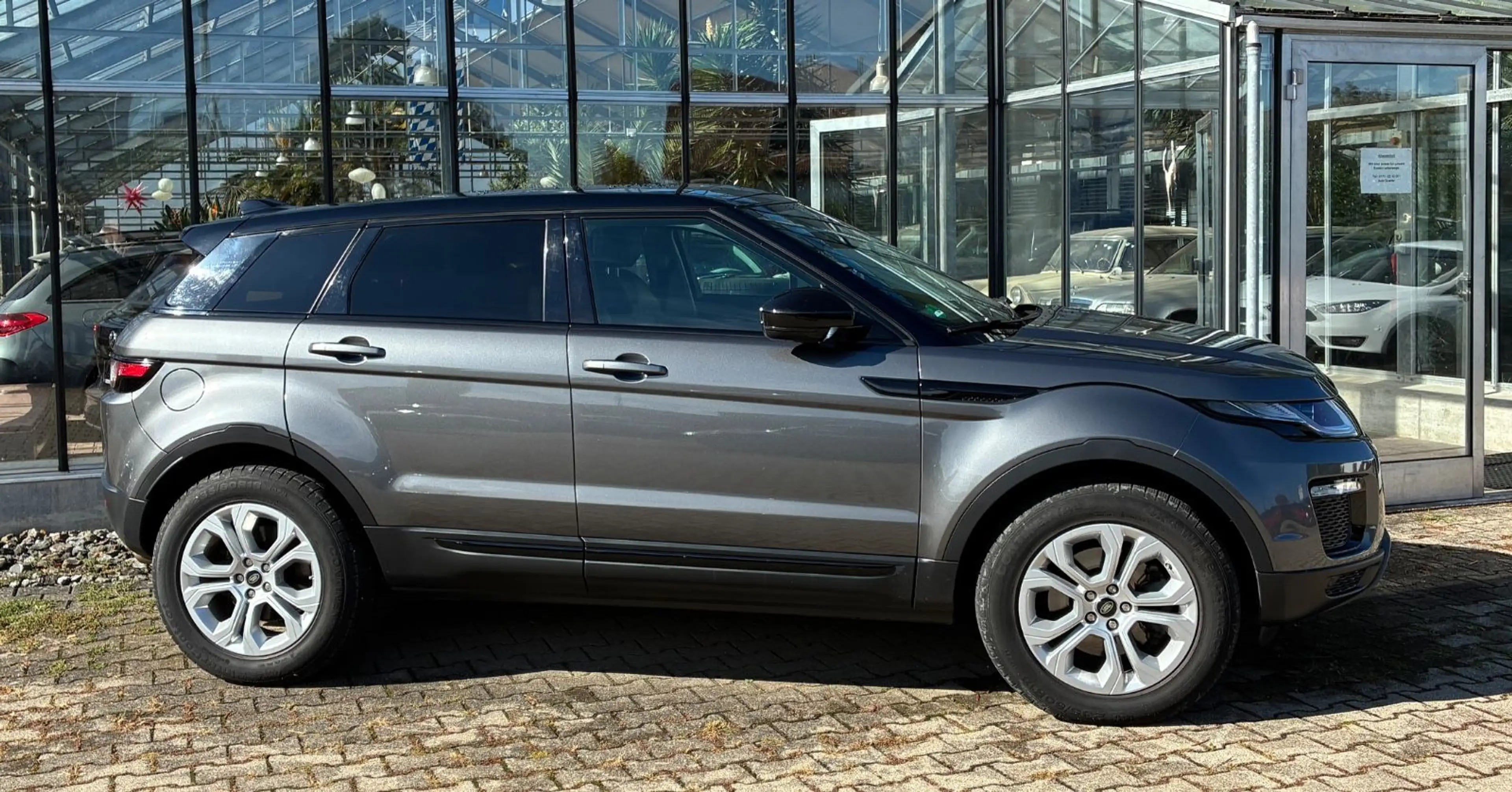 Land Rover Range Rover Evoque Evoque SE Automatik Bi-Xenon Navi Panorama AHK — photo 4