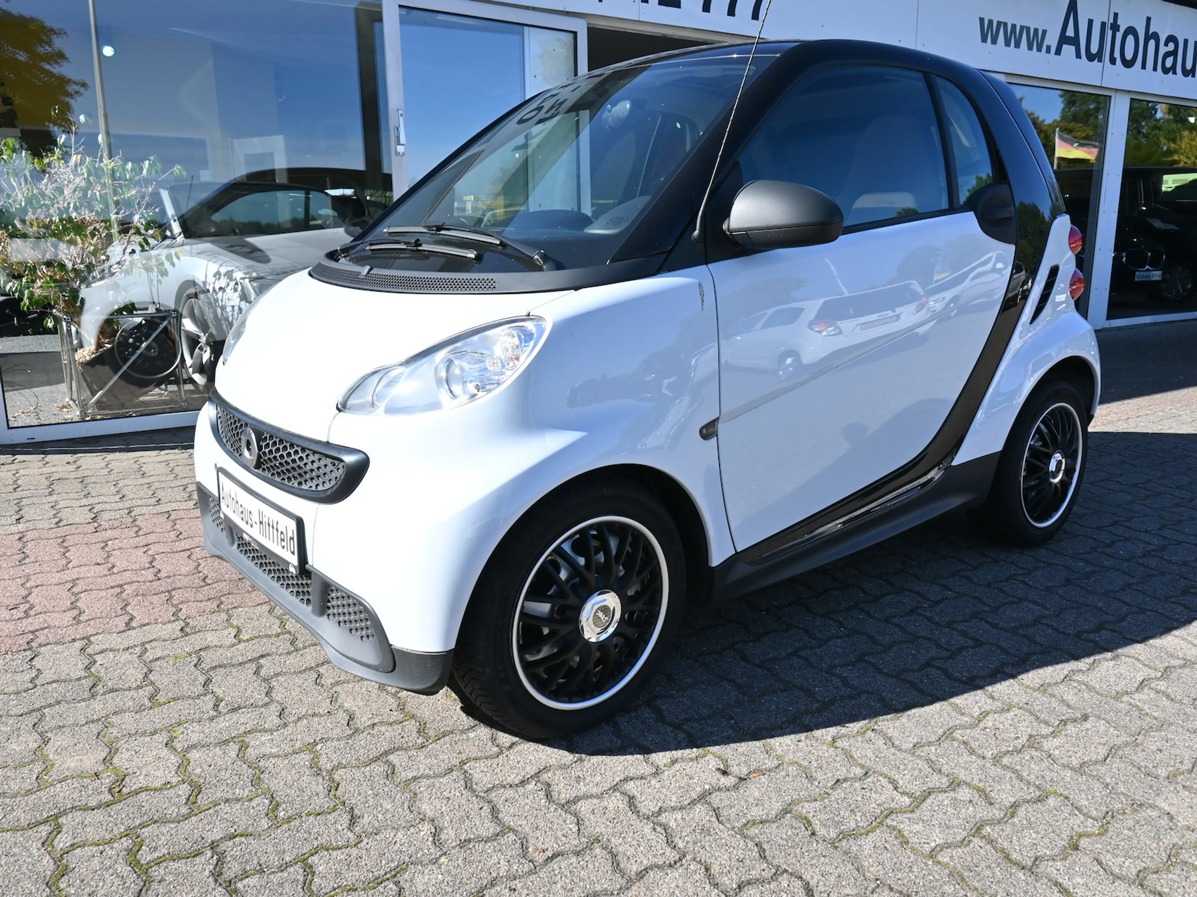 smart forTwo 1.0 coupe mhd 52 kW Servo Klimaaut Pano — photo 13