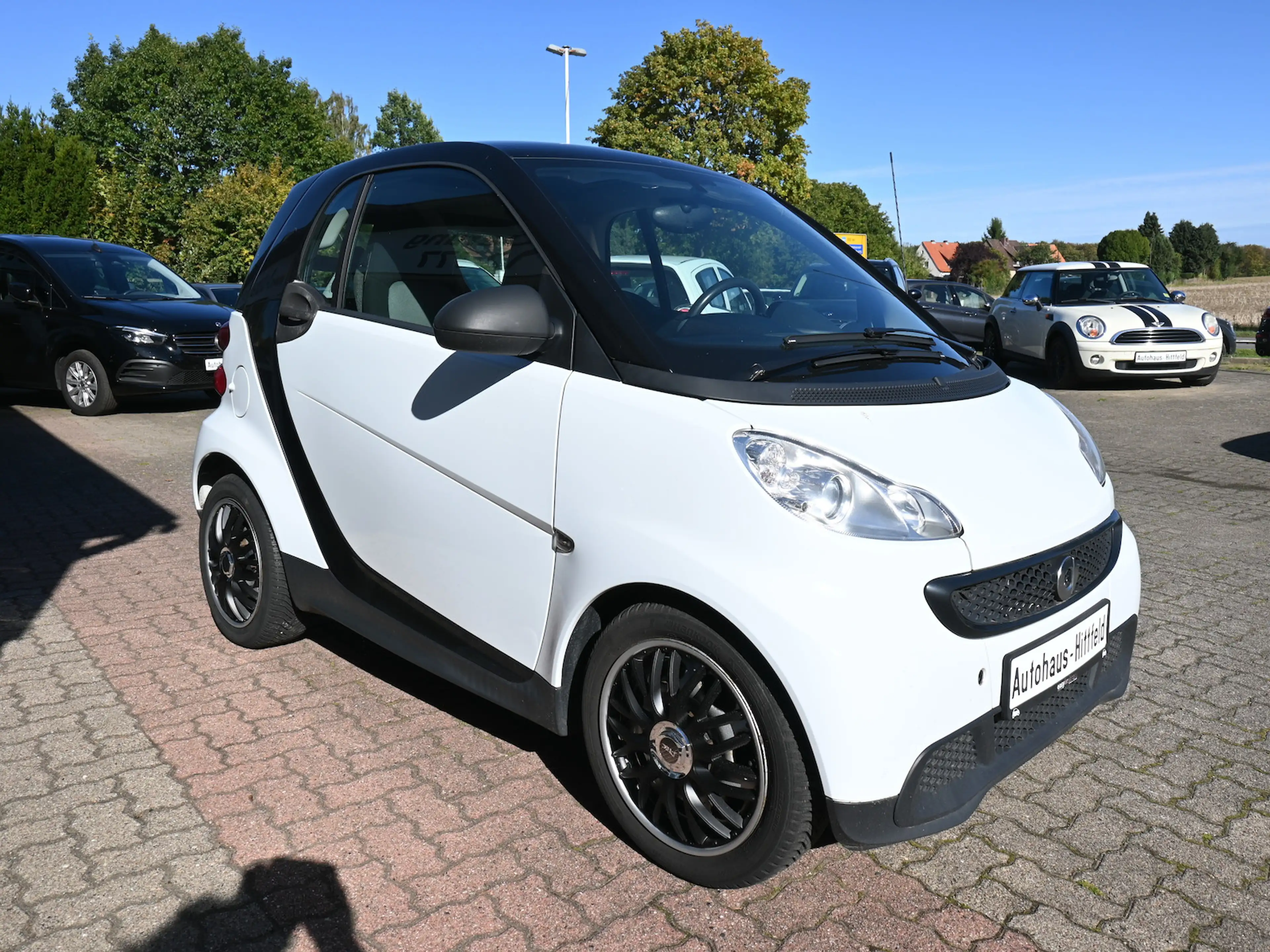 smart forTwo 1.0 coupe mhd 52 kW Servo Klimaaut Pano — photo 9