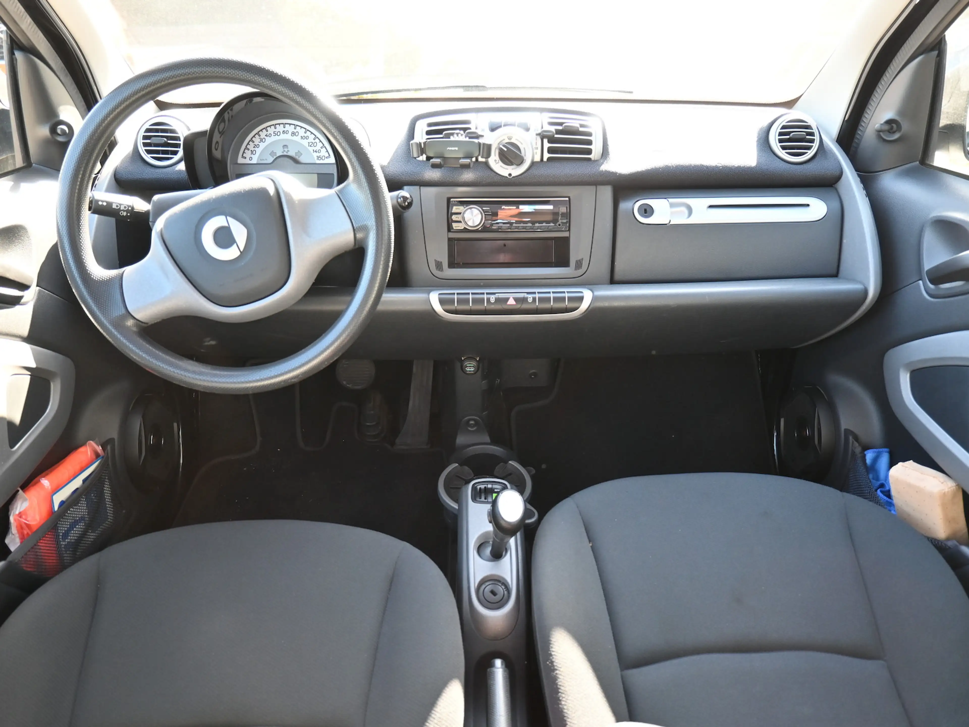 smart forTwo 1.0 coupe mhd 52 kW Servo Klimaaut Pano — photo 3