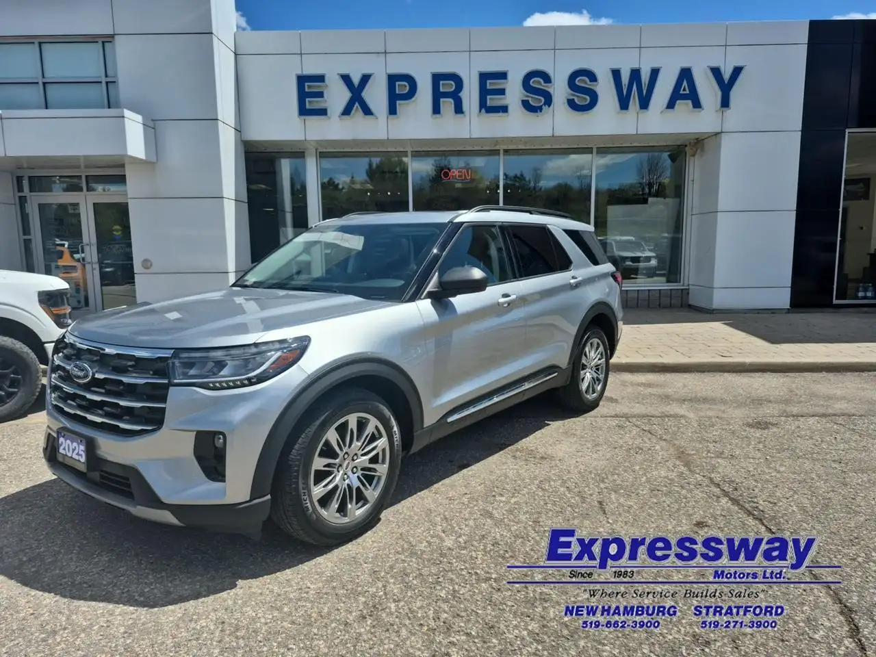 Ford Explorer снимка Ford Explorer