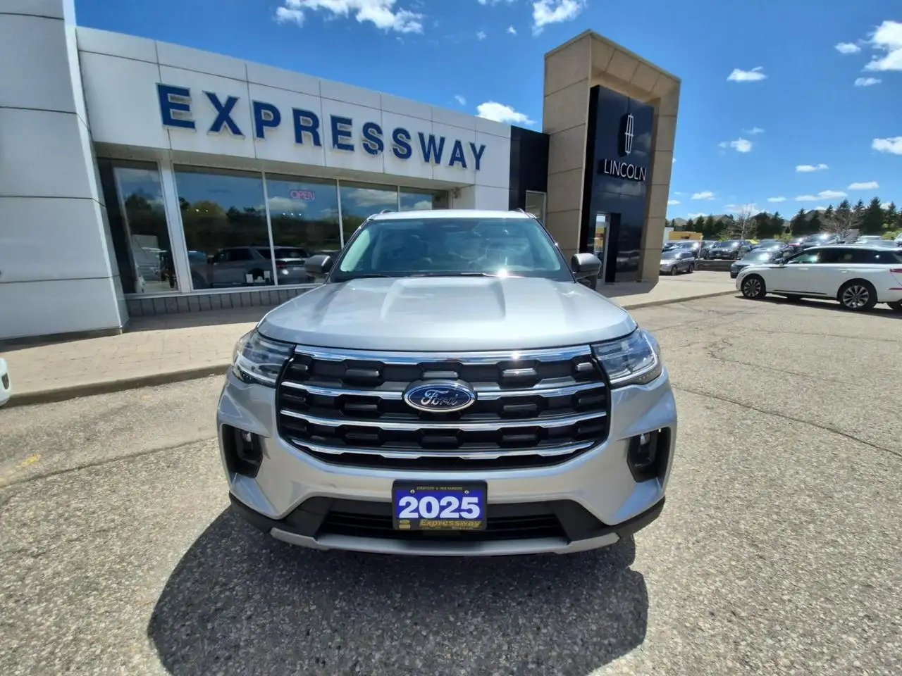 Ford Explorer снимка Ford Explorer