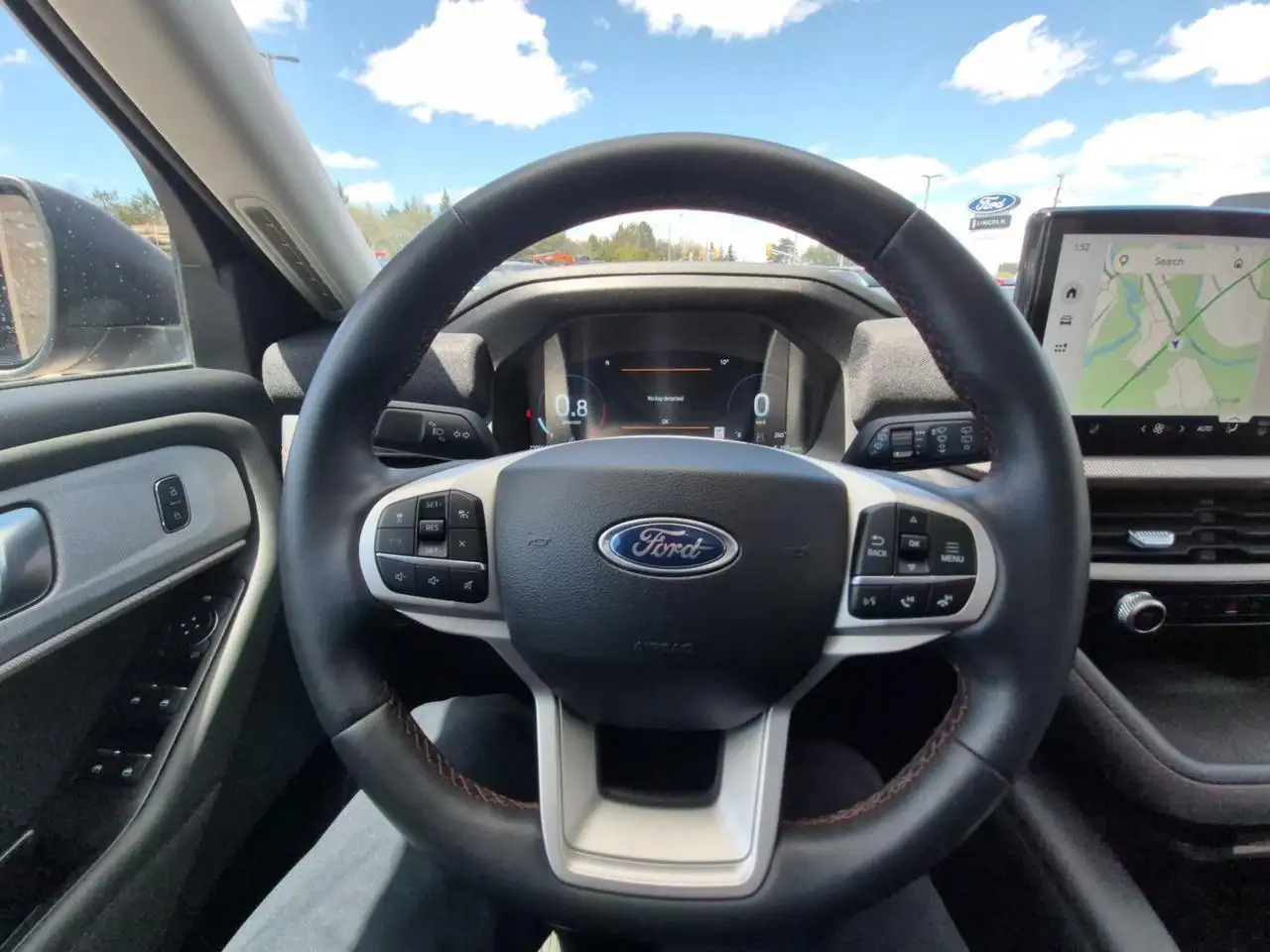 Ford Explorer снимка Ford Explorer