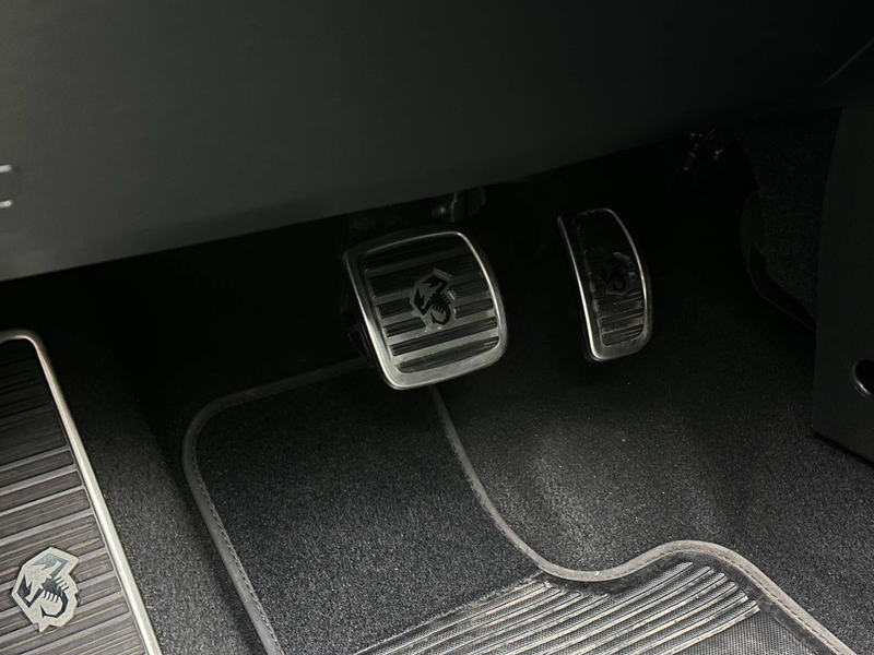 Abarth 500e Scorpionissima *18Zoll*PANORAMA*JBL*KAMERA* — photo 12