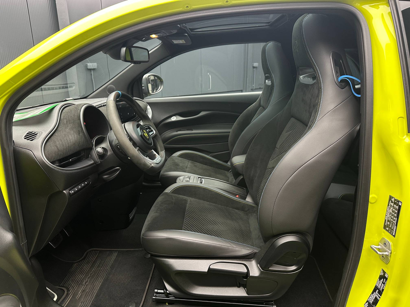 Abarth 500e Scorpionissima *18Zoll*PANORAMA*JBL*KAMERA* — photo 17