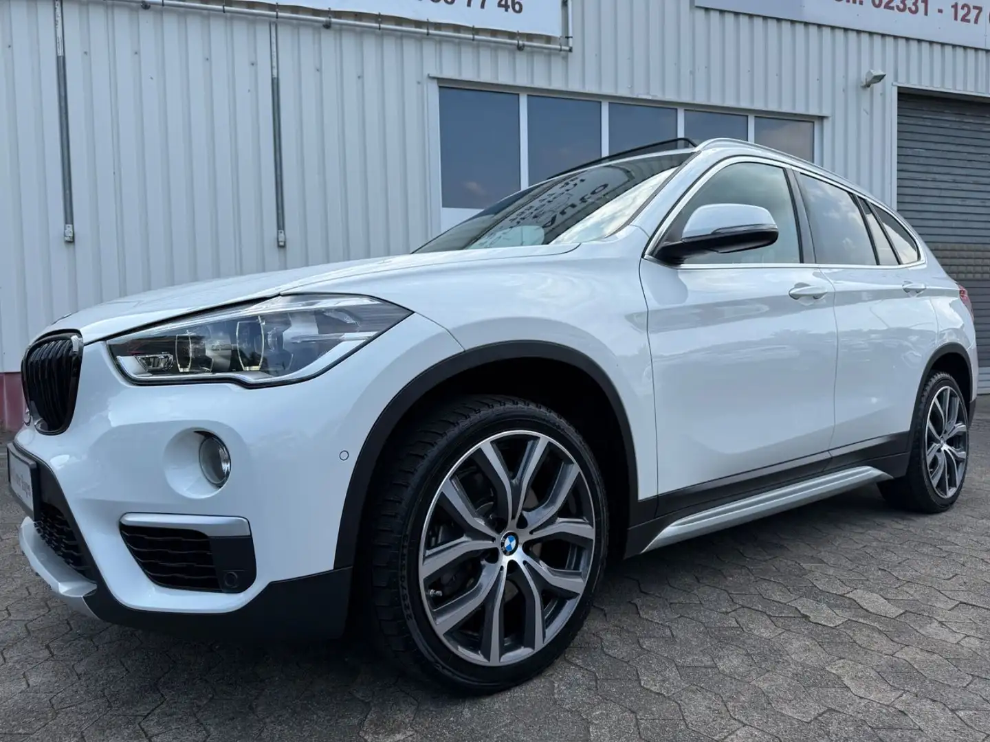 BMW X1 20d 140kW xDrive/Automatik/LED/PANO/NAVI/KAM Weiß - 2