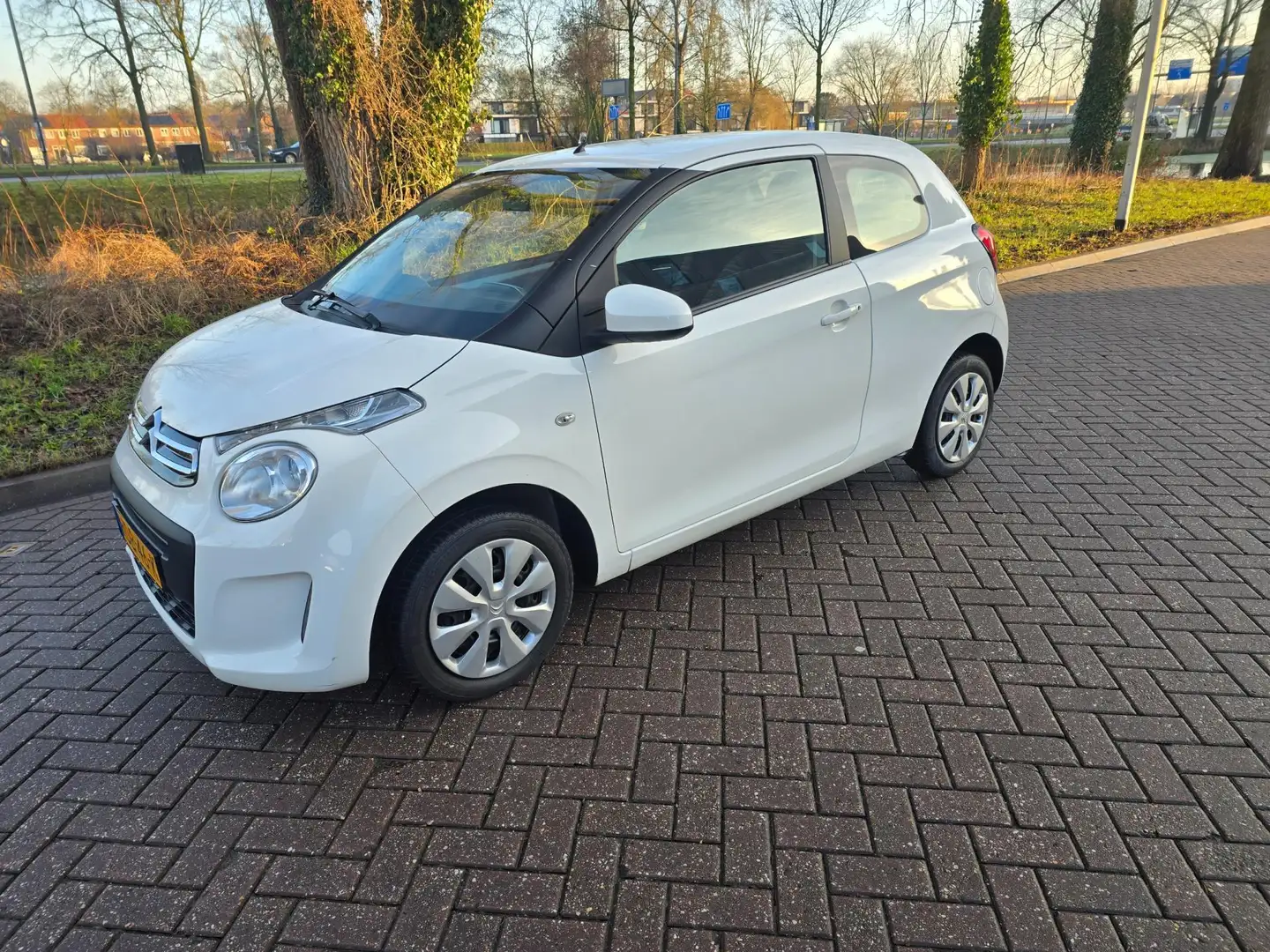 Citroen C1 1.0 e-VTi Live Airco Mooie Auto Wit - 2