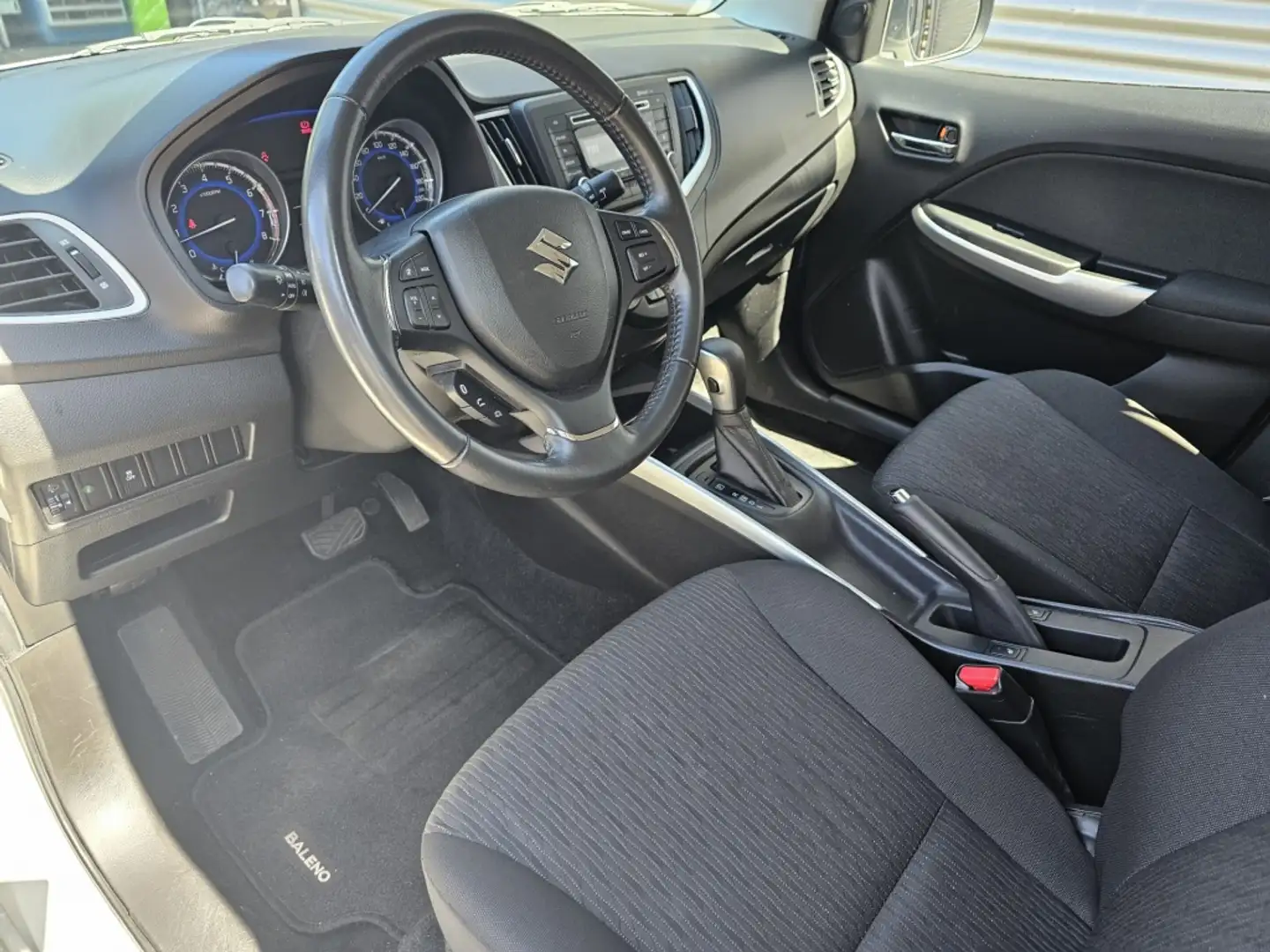 Suzuki Baleno 1.2 Exclusive Blanc - 2
