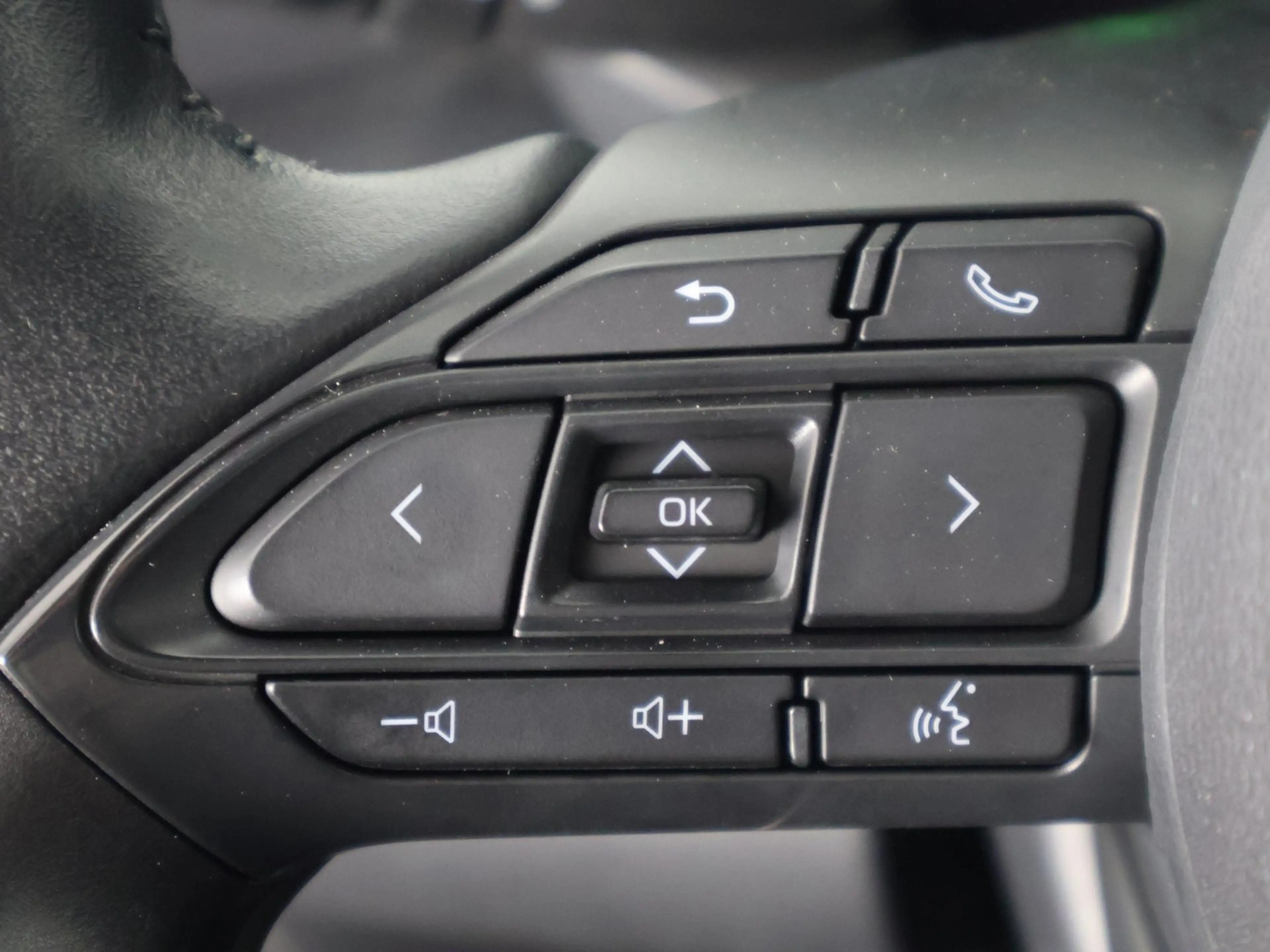 Toyota Yaris Cross 1.5 Hybrid 115 Dynamic Luxury Bi-Tone | Stuur- & S — photo 12