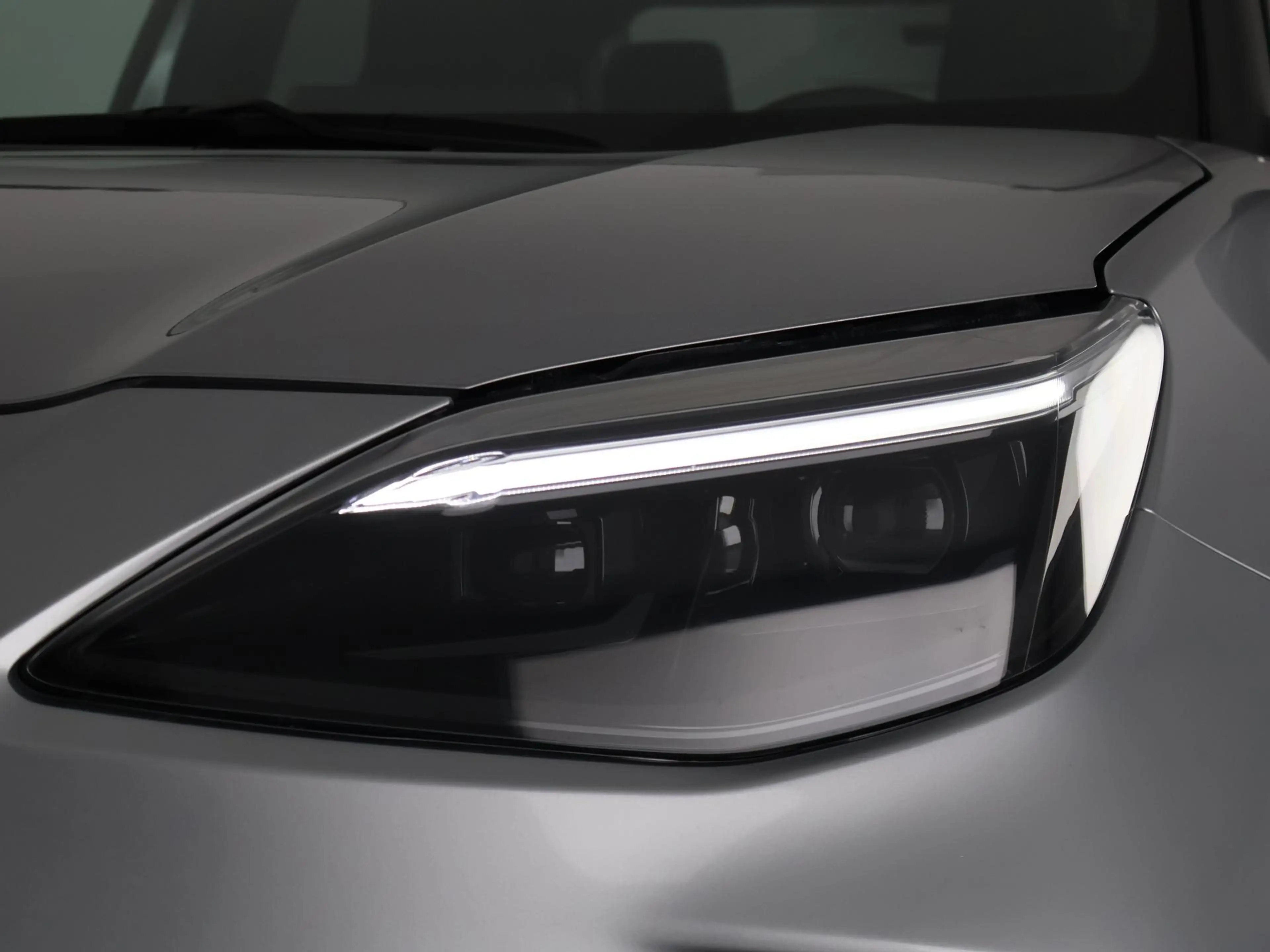 Toyota Yaris Cross 1.5 Hybrid 115 Dynamic Luxury Bi-Tone | Stuur- & S — photo 33