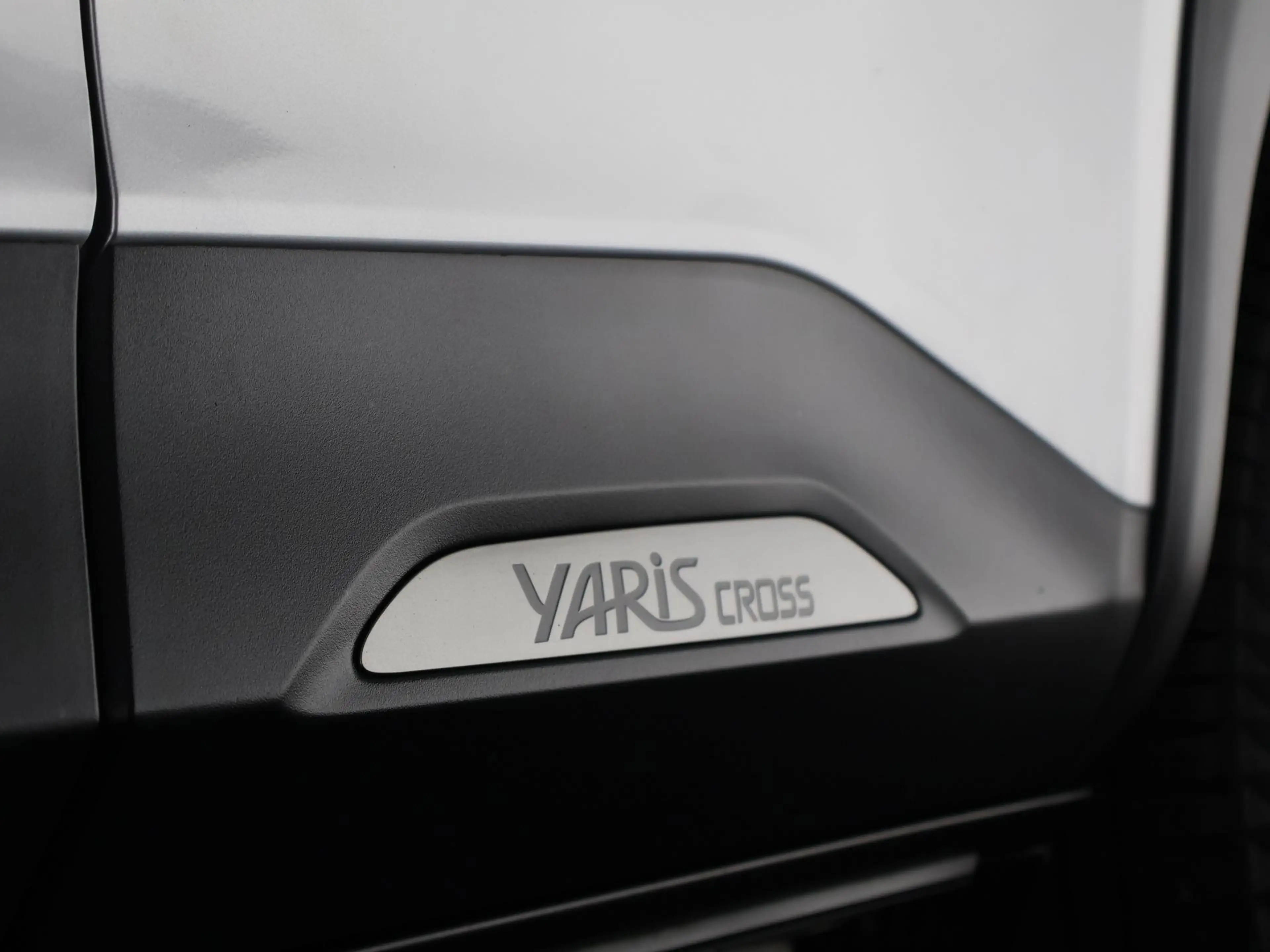 Toyota Yaris Cross 1.5 Hybrid 115 Dynamic Luxury Bi-Tone | Stuur- & S — photo 30
