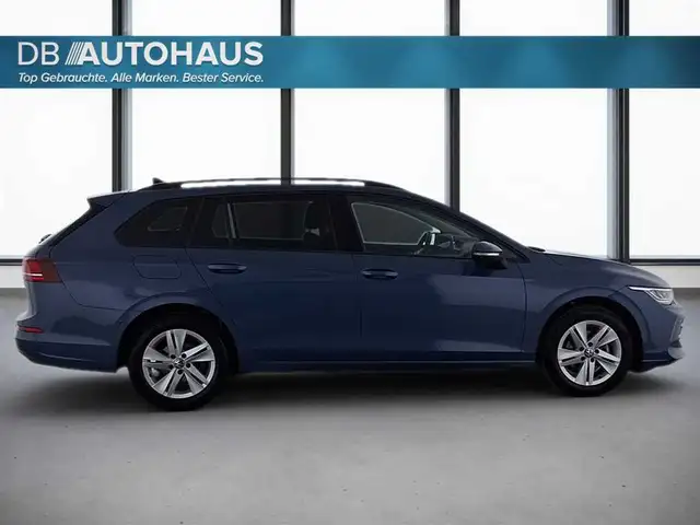 Volkswagen Golf view 3