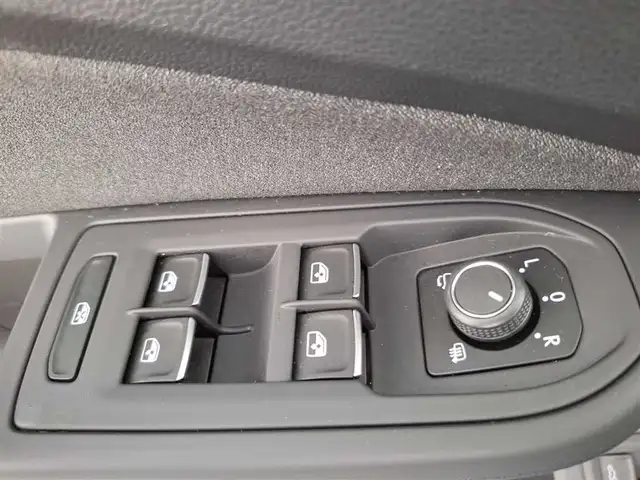 Volkswagen Golf view 15
