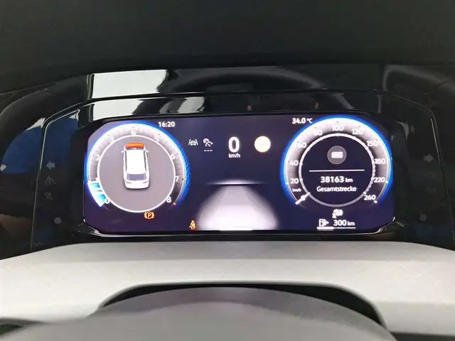 Volkswagen Golf view 10