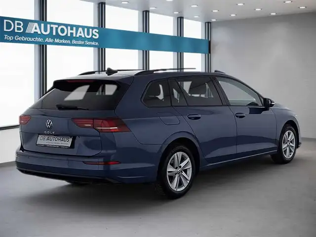 Volkswagen Golf view 4