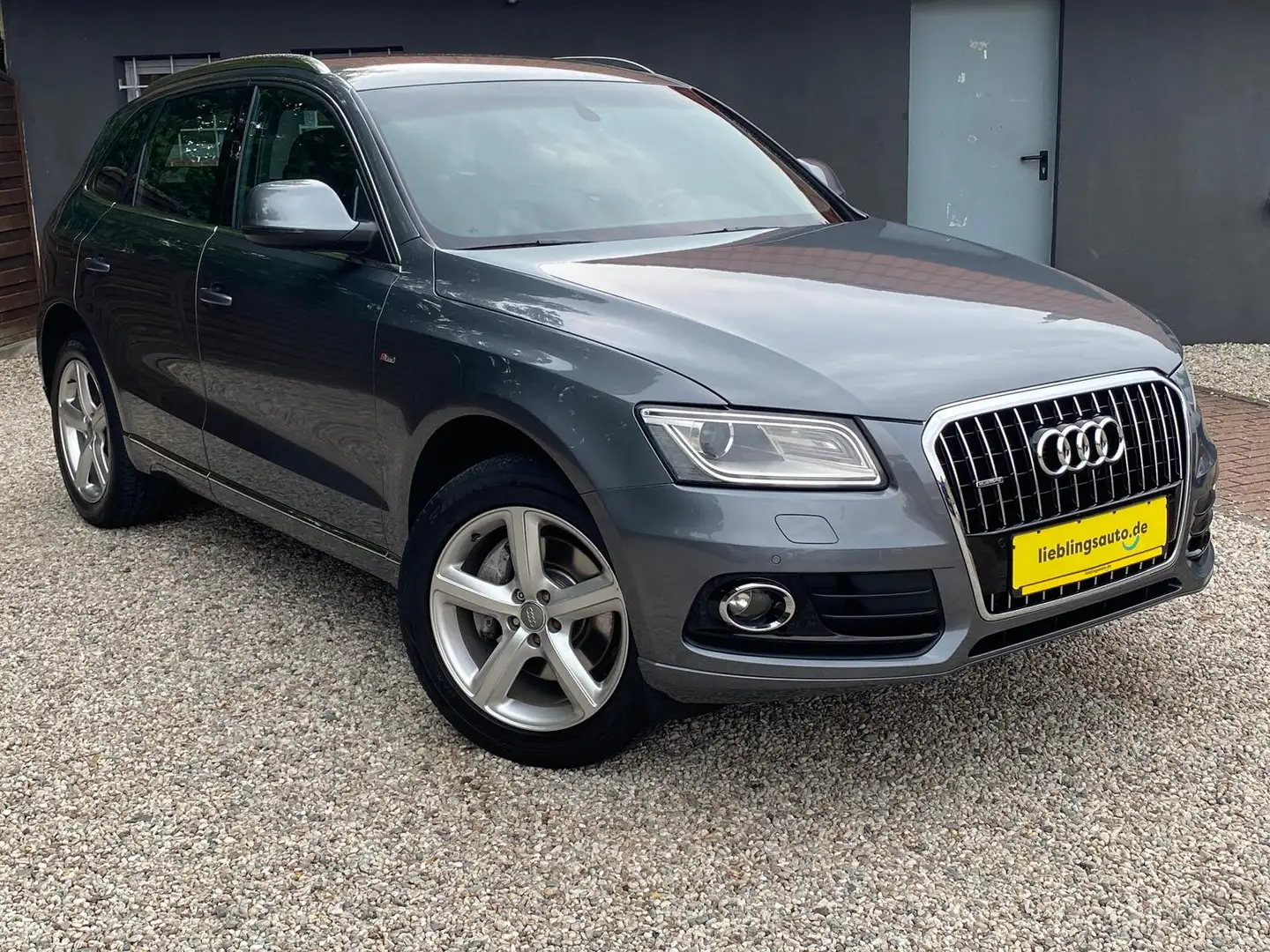 Audi Q5 3.0 TDI Grau - 2