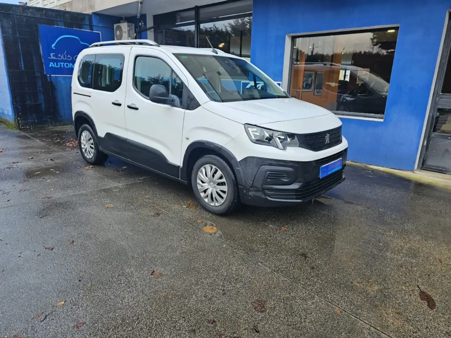 Peugeot Rifter 1.5BlueHDi S&S Long Active 100 Weiß - 1