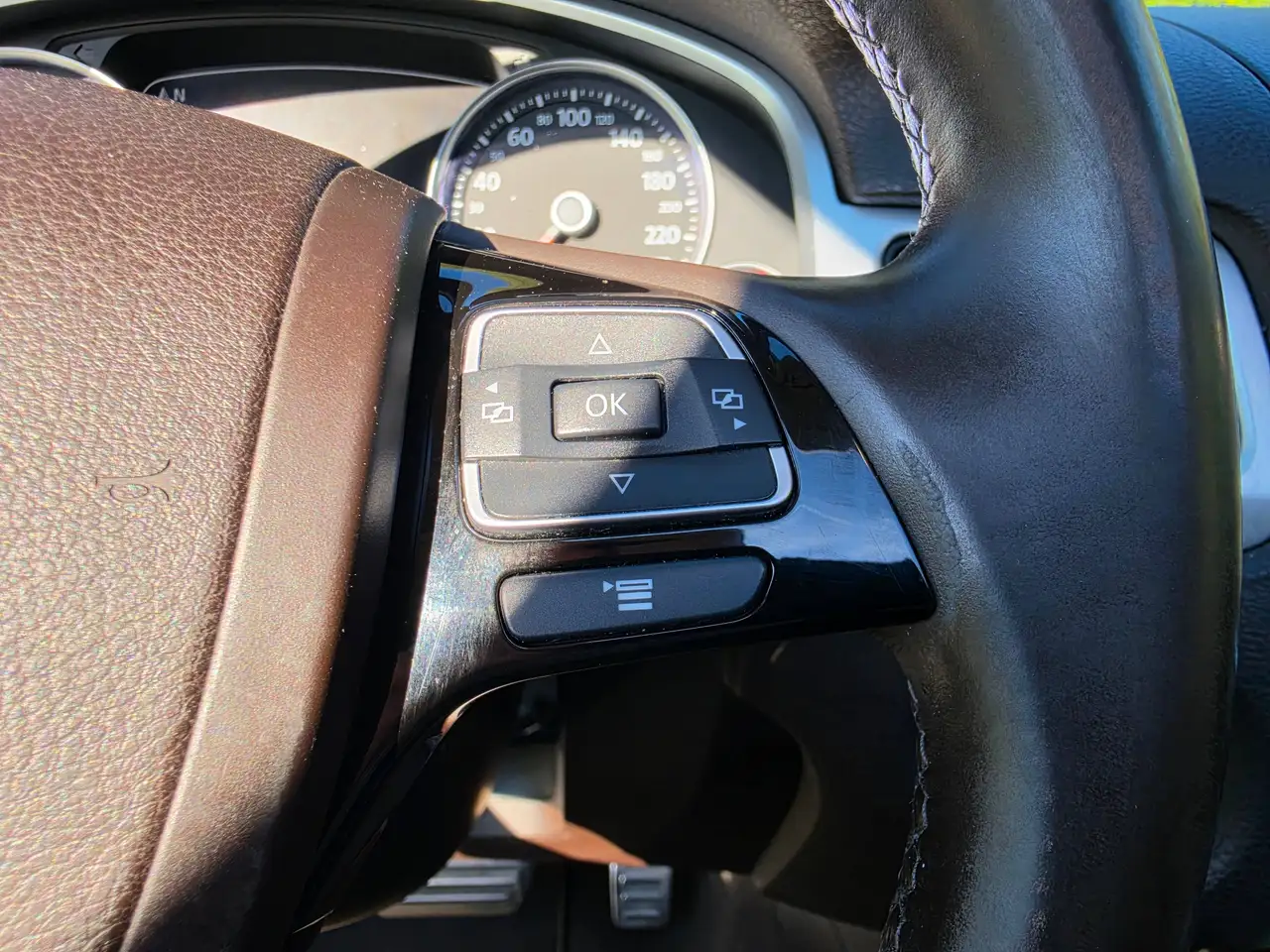 Volkswagen Touareg R-Line V6 TDI Pano – Bild 23