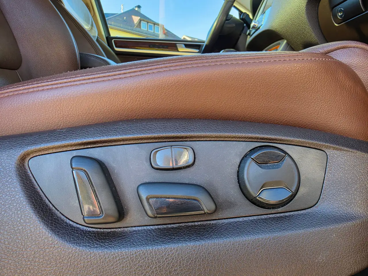 Volkswagen Touareg R-Line V6 TDI Pano – Bild 21