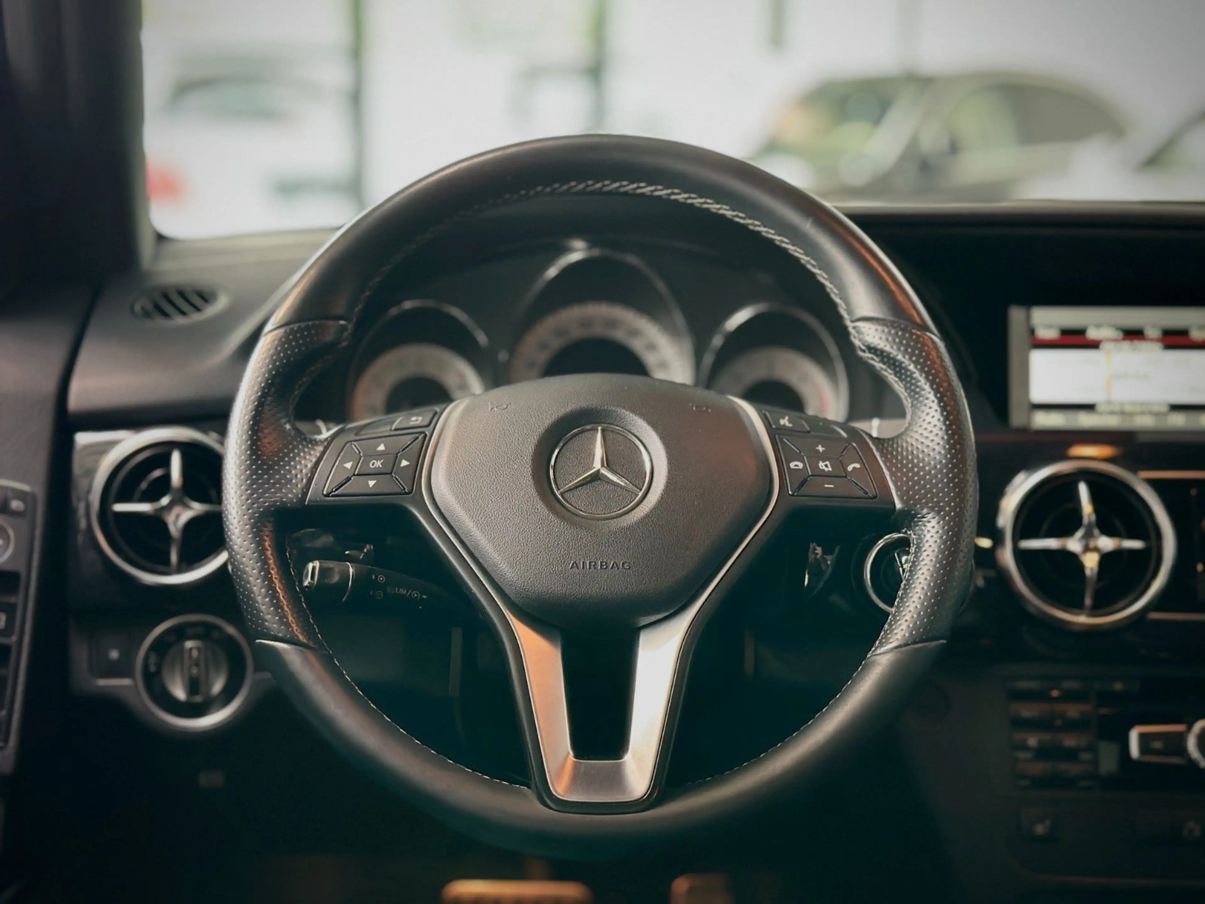 Mercedes-Benz GLK 220 4Matic *AMG-Line*AHK*IHC*Esche-Edelholz* — photo 11