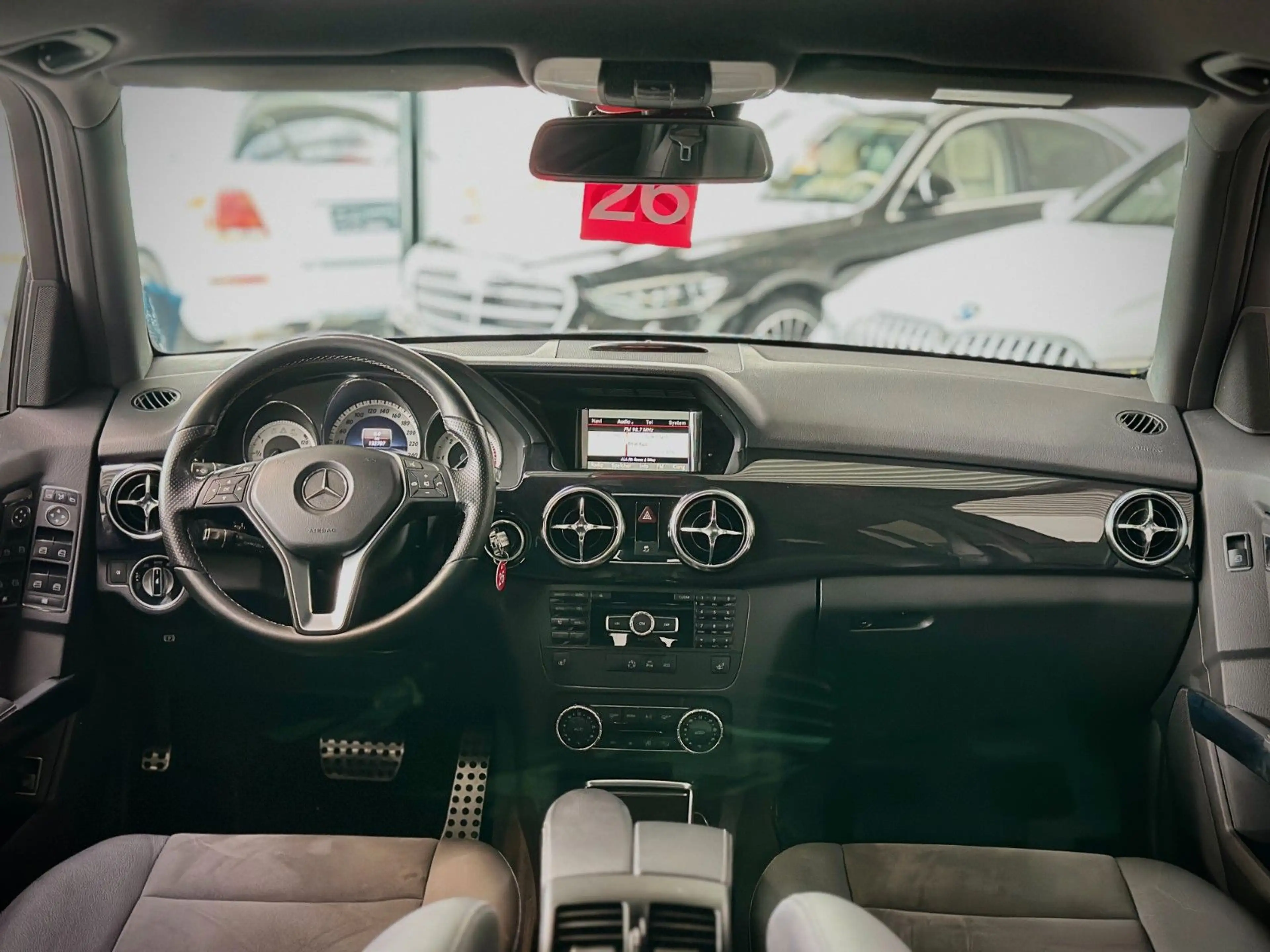 Mercedes-Benz GLK 220 4Matic *AMG-Line*AHK*IHC*Esche-Edelholz* — photo 3