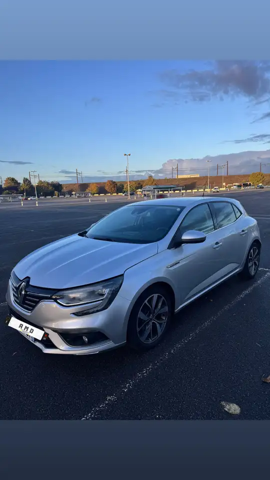 Renault Megane MÃ©gane IV Berline dCi 110 Energy Intens