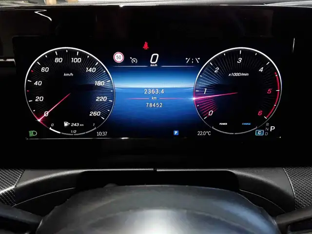 Mercedes-Benz C-Class view 11
