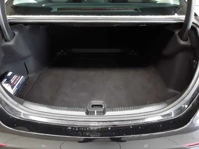 Mercedes-Benz C-Class view 15