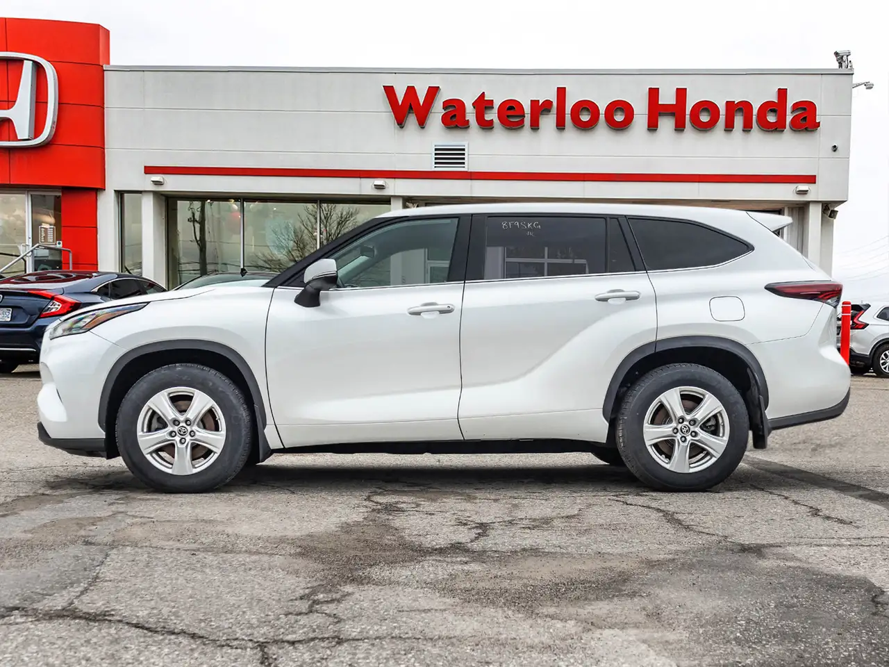 Toyota Highlander снимка Toyota Highlander
