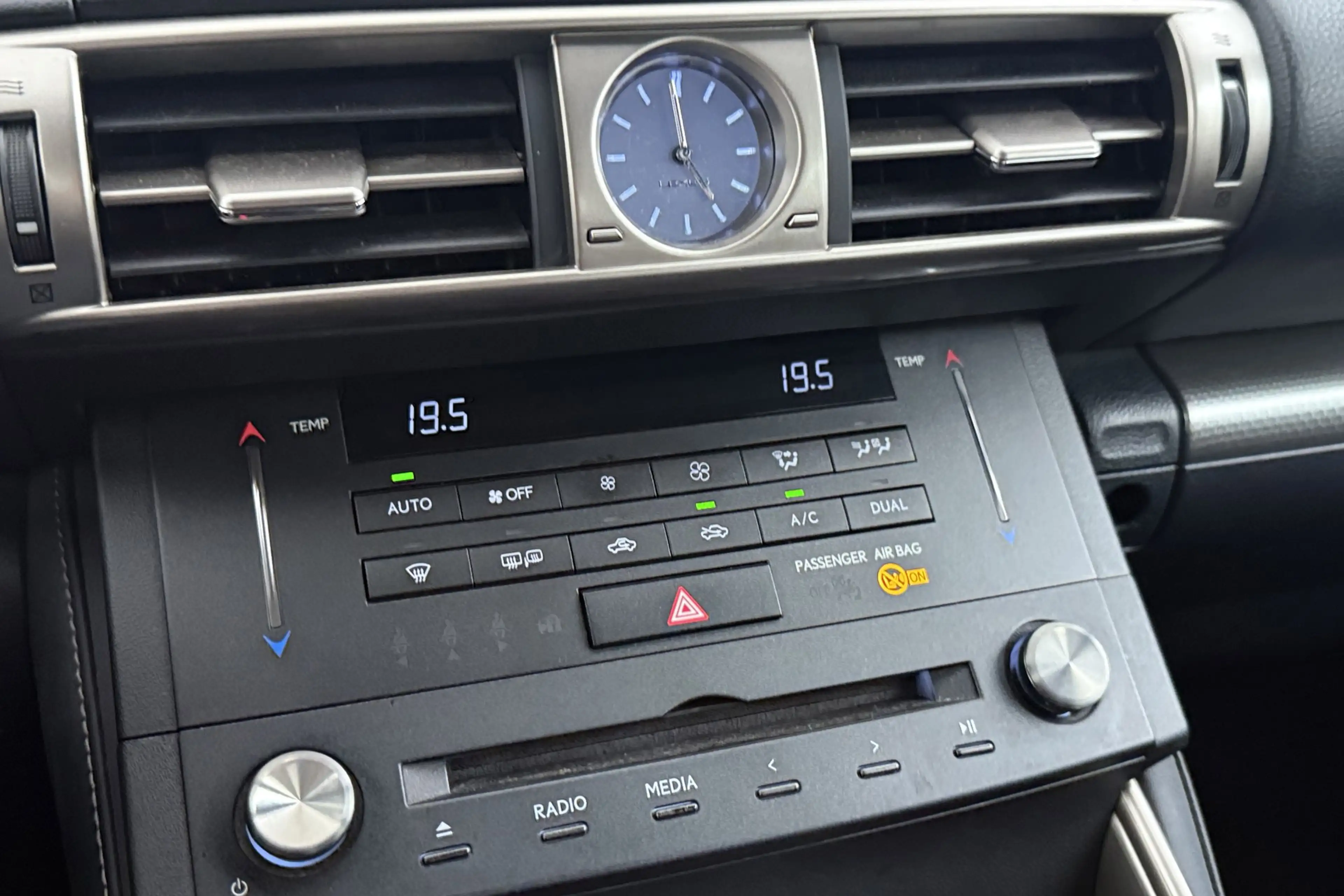 Lexus IS 300 300h F Sport Line | Trekhaak | Elek stoelverstelli — photo 28