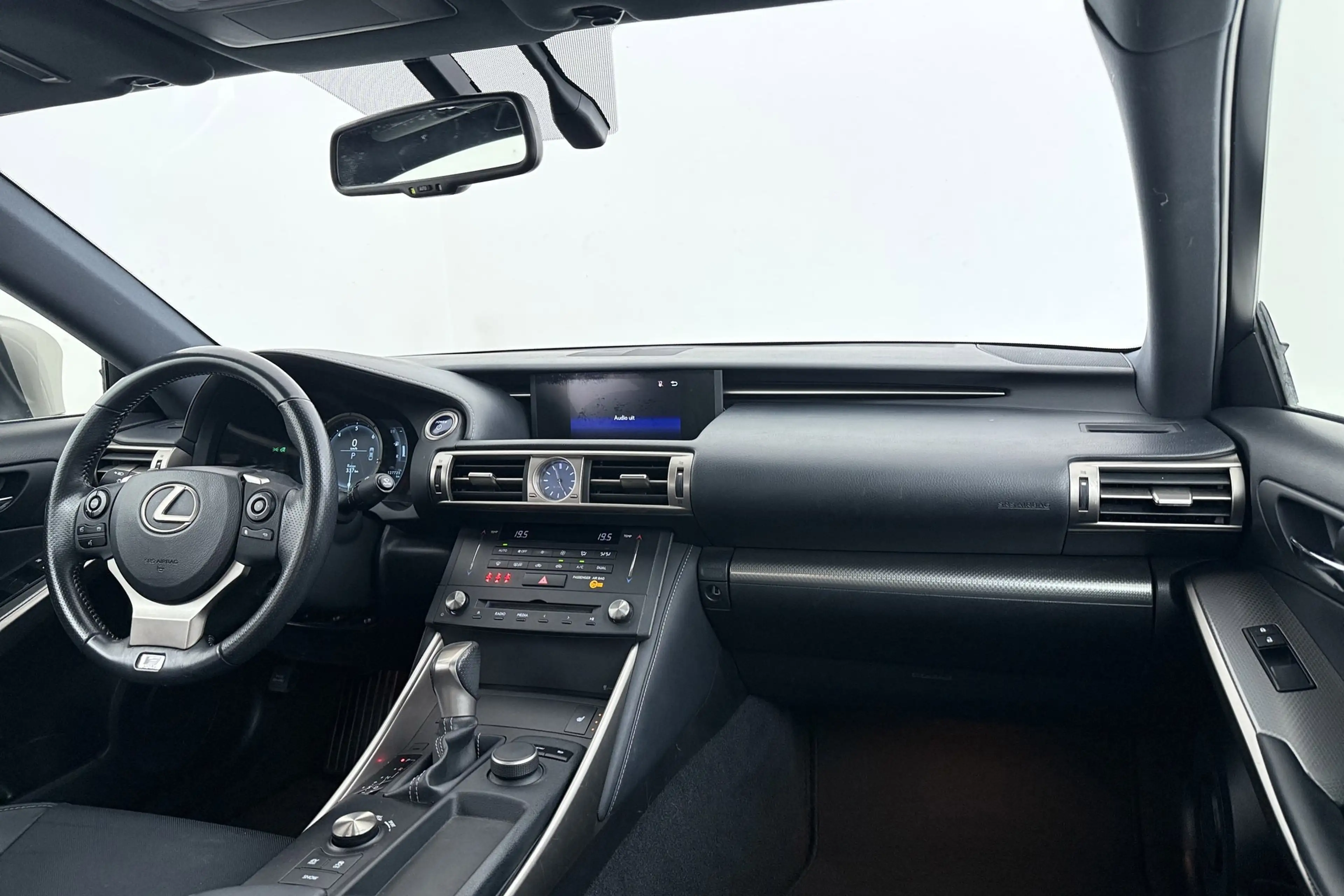 Lexus IS 300 300h F Sport Line | Trekhaak | Elek stoelverstelli — photo 20