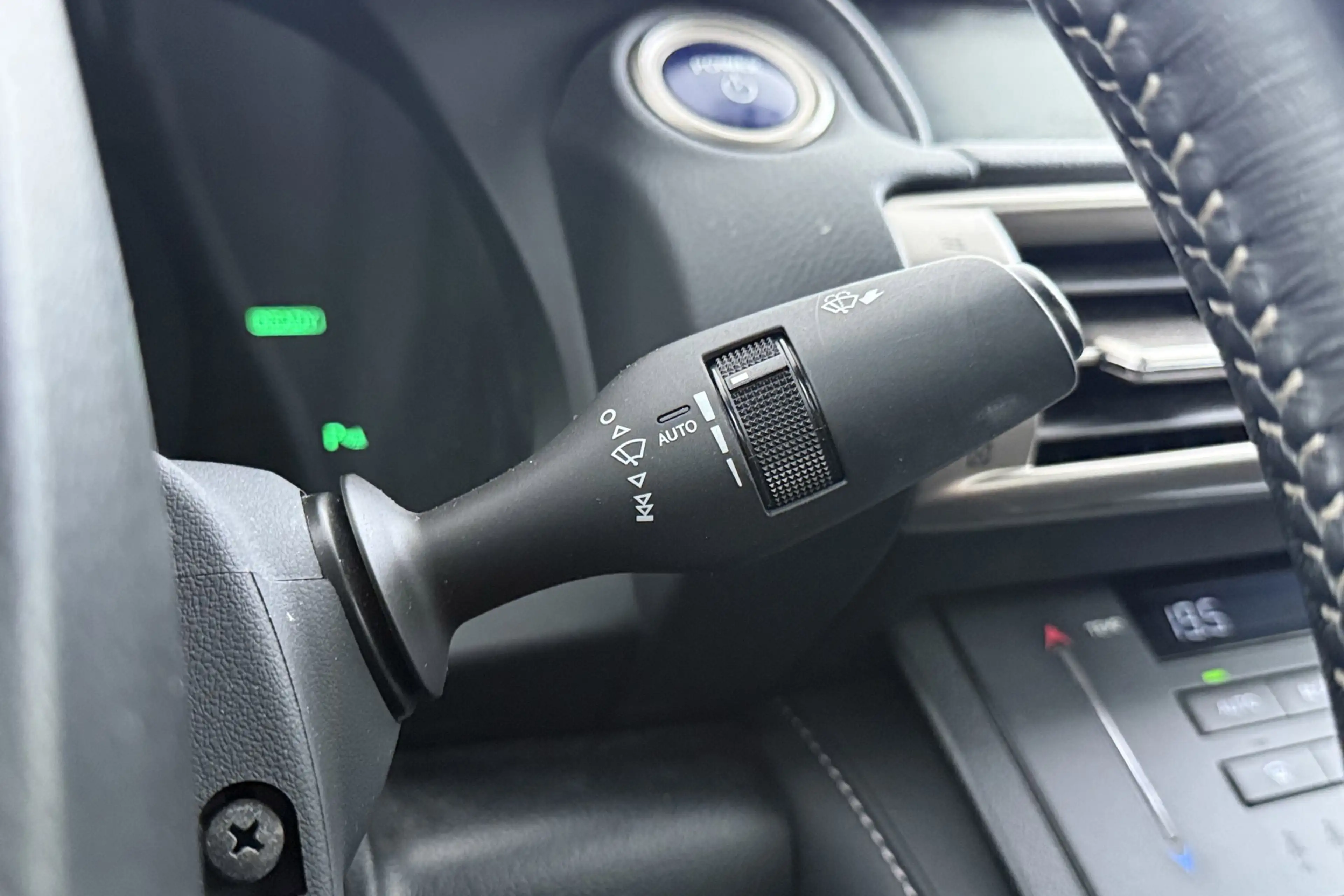 Lexus IS 300 300h F Sport Line | Trekhaak | Elek stoelverstelli — photo 35
