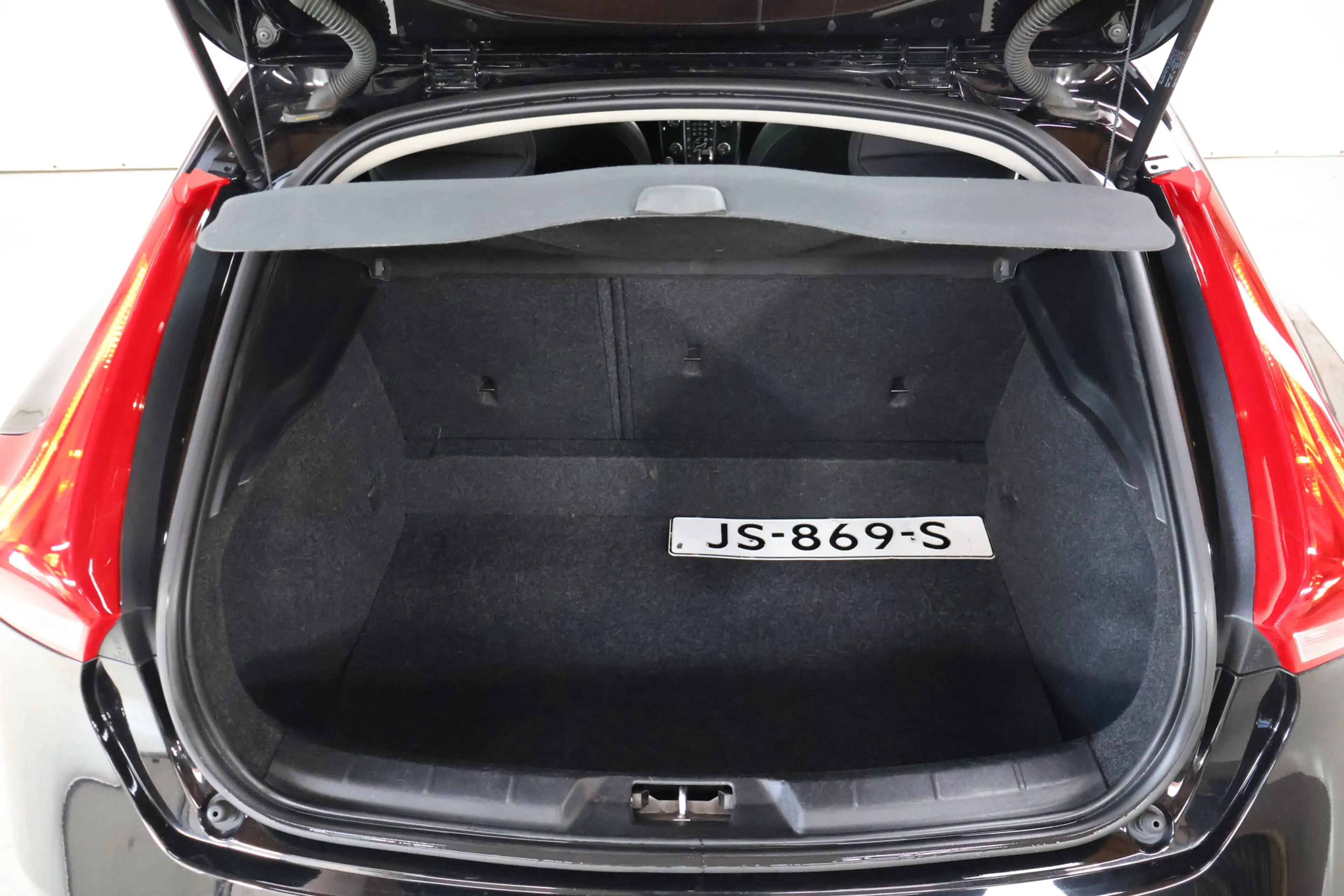 Volvo V40 2.0 D2 Kinetic | Cruisecontrole | Trekhaak | Stoel — photo 11