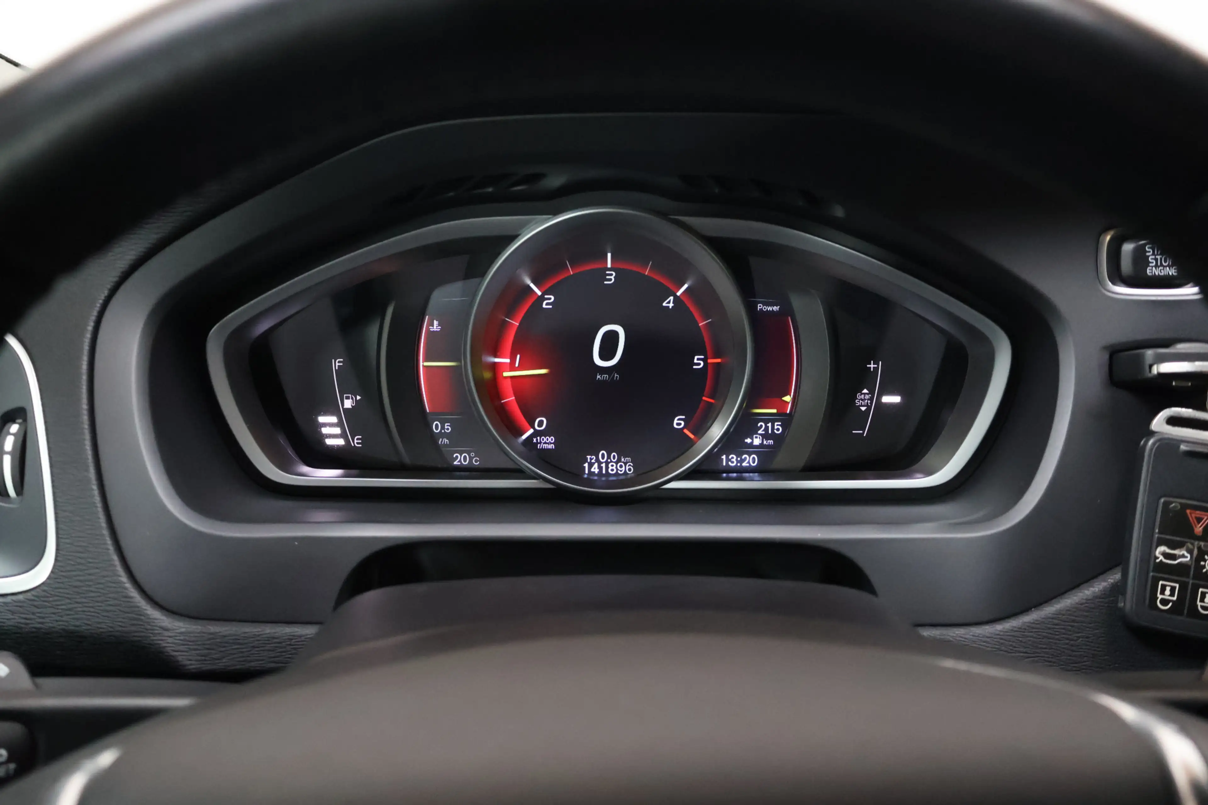 Volvo V40 2.0 D2 Kinetic | Cruisecontrole | Trekhaak | Stoel — photo 10