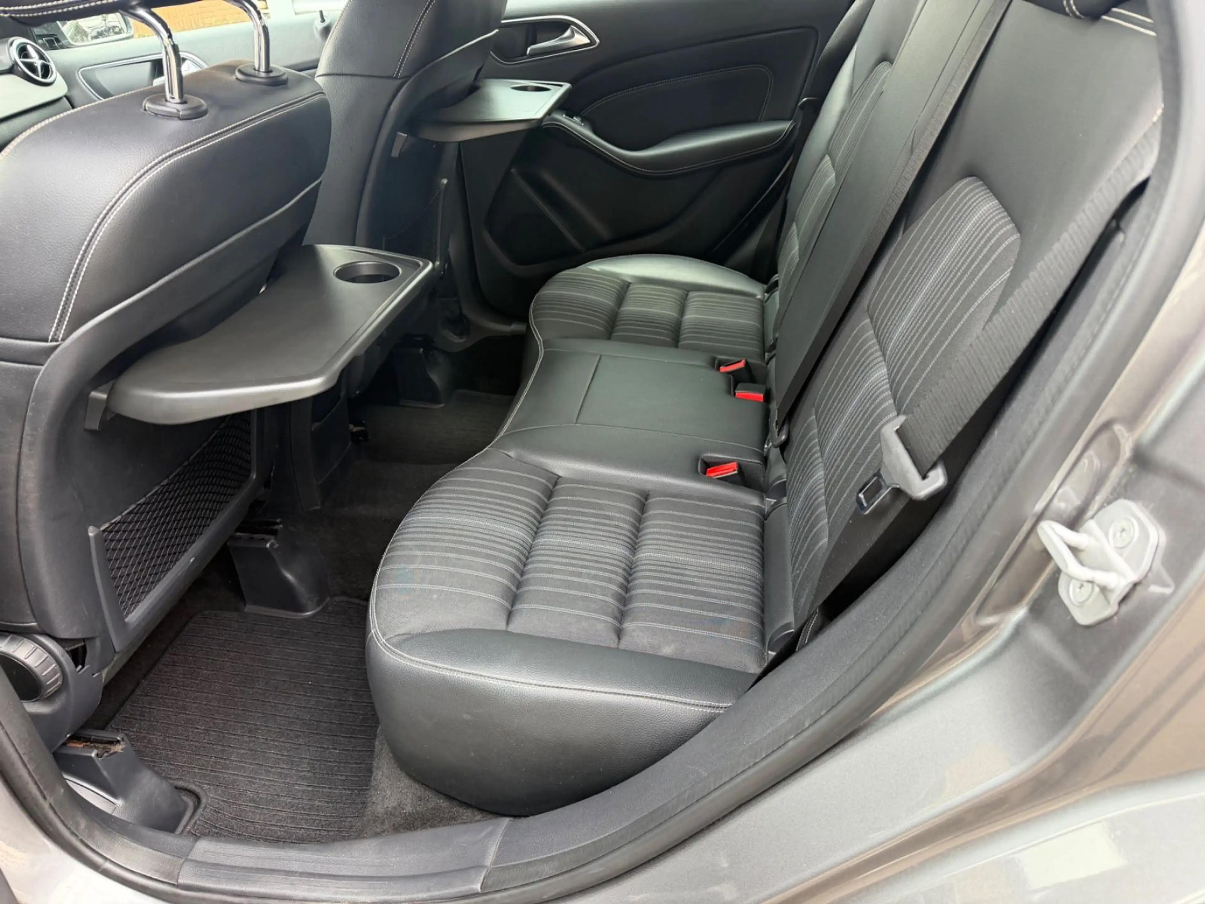 Mercedes-Benz B 180 AUTOMATIK+2.HAND+RÜCKFAHRKAMERA+BI-XENON — photo 14