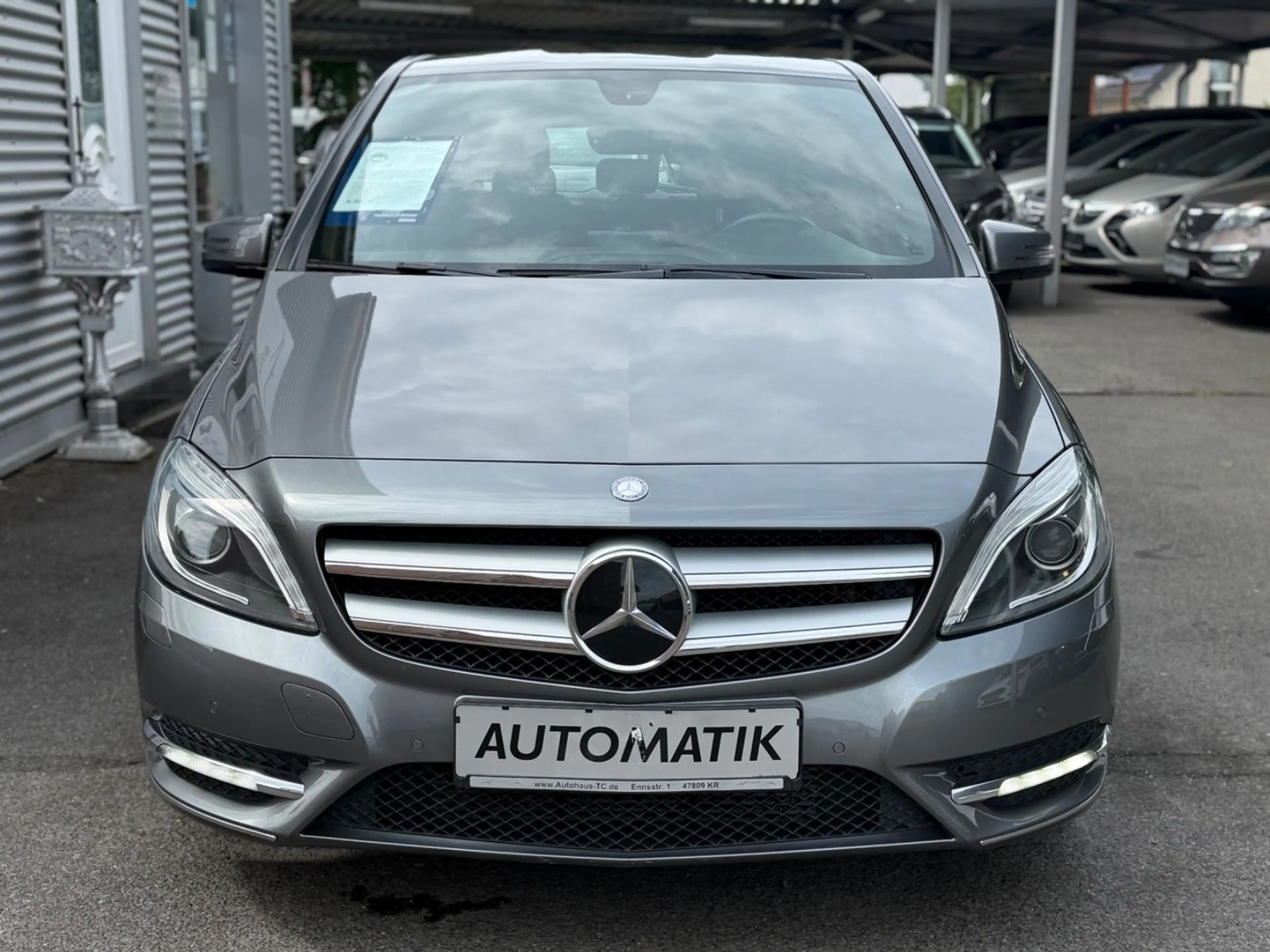 Mercedes-Benz B 180 AUTOMATIK+2.HAND+RÜCKFAHRKAMERA+BI-XENON — photo 3
