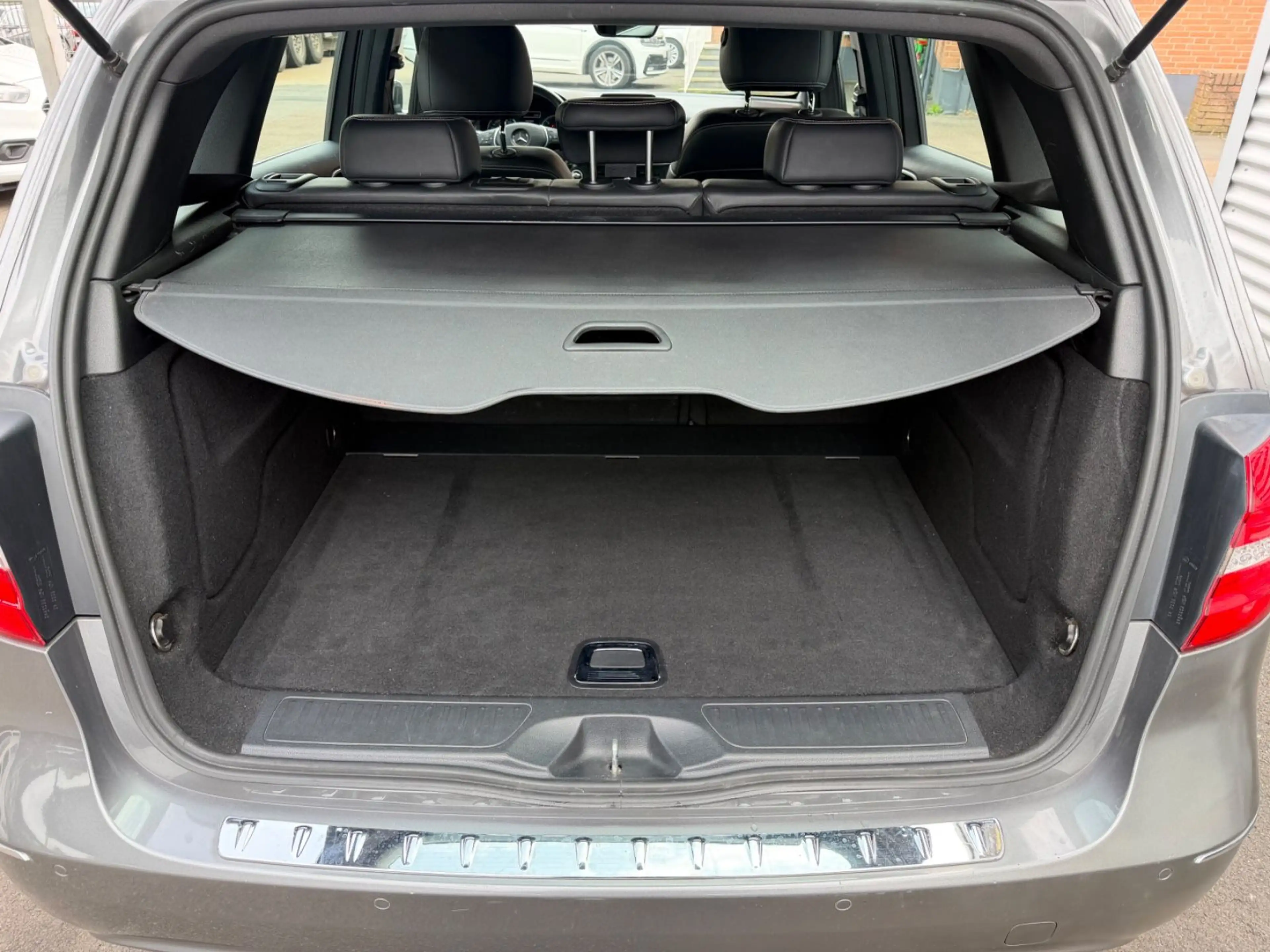 Mercedes-Benz B 180 AUTOMATIK+2.HAND+RÜCKFAHRKAMERA+BI-XENON — photo 11