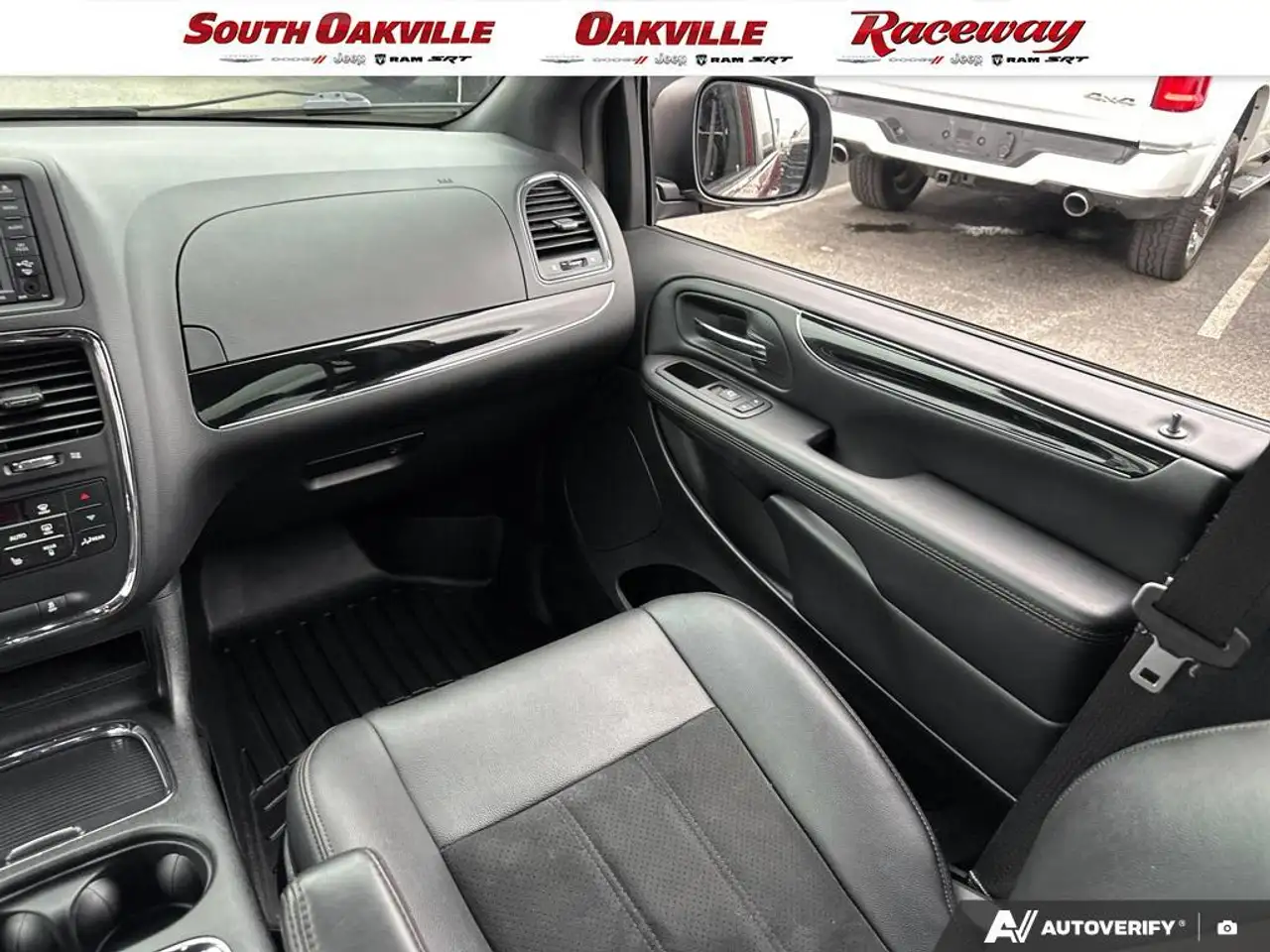 Dodge Grand Caravan снимка Dodge Grand Caravan