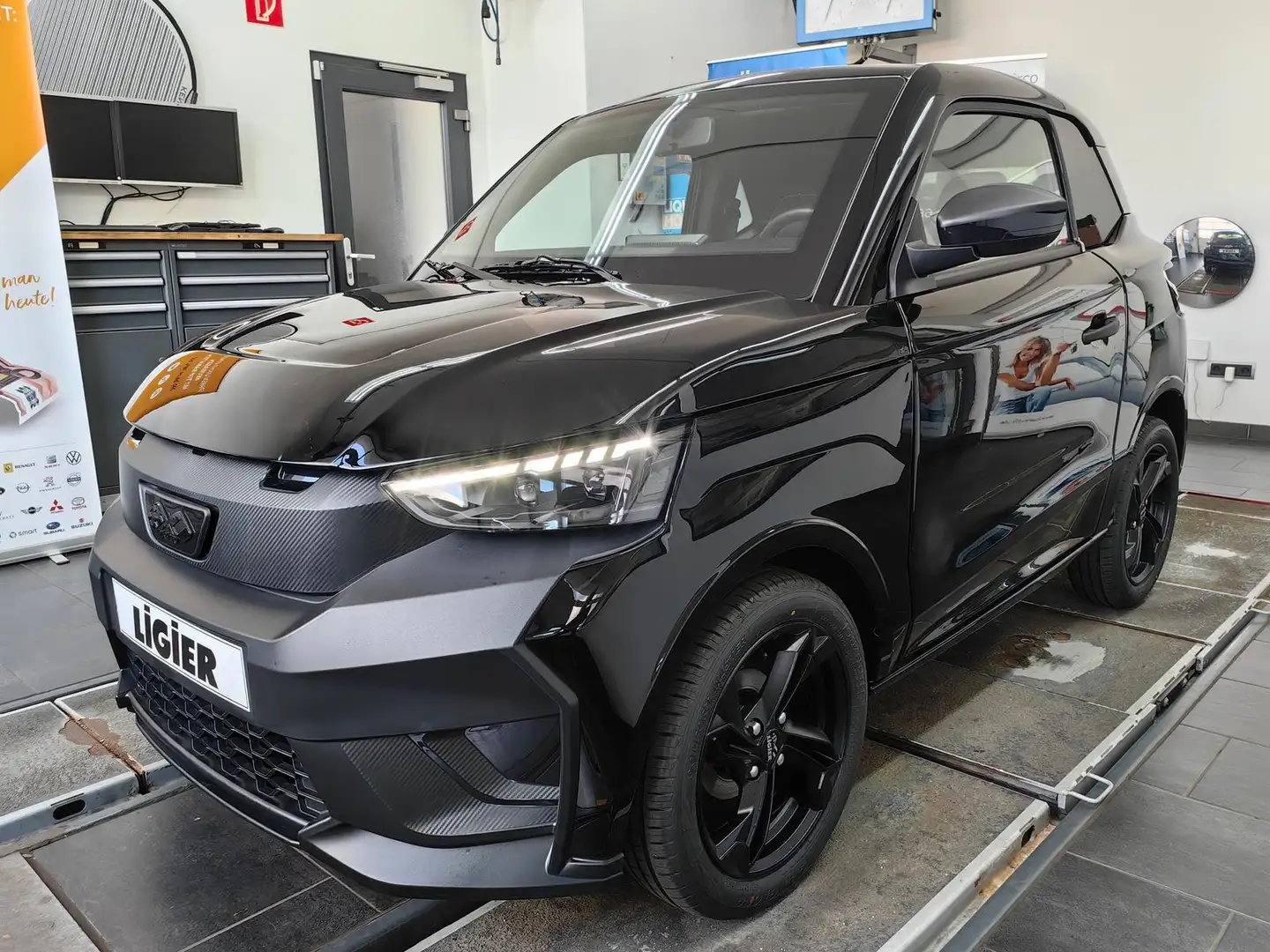 Ligier JS 50 Elite*CAM*RFK*S.Phone-Lader*Servo*LED*DAB*BT*FS* Schwarz - 2