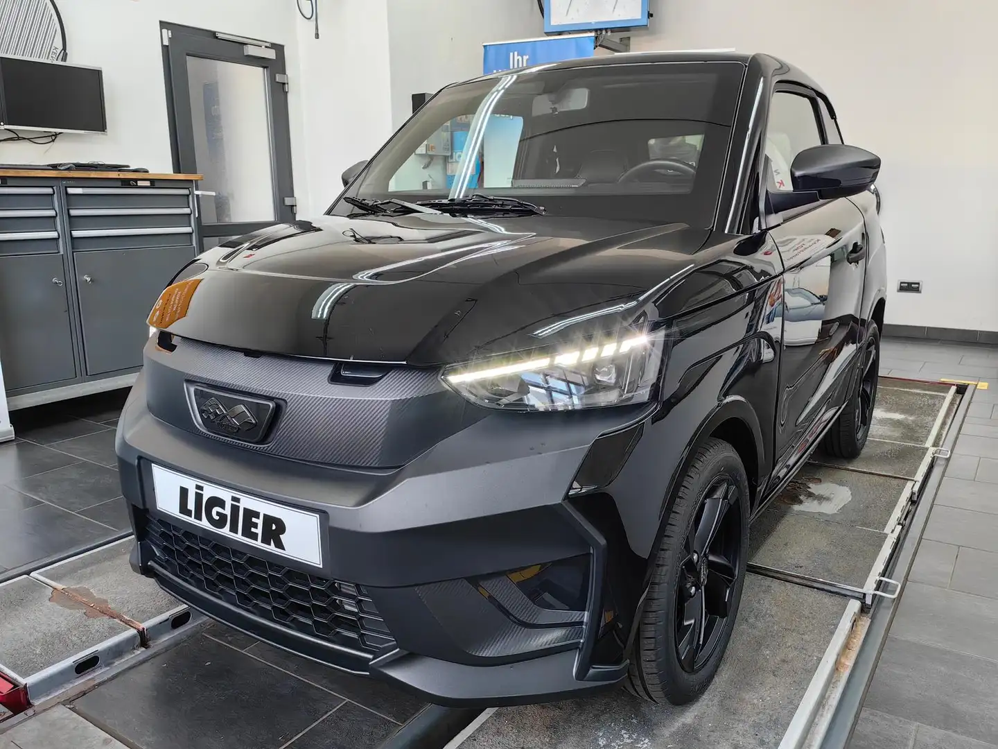 Ligier JS 50 Elite*CAM*RFK*S.Phone-Lader*Servo*LED*DAB*BT*FS* Schwarz - 1