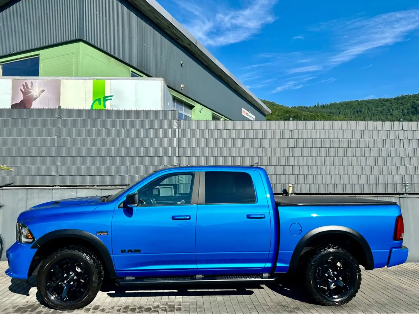 Dodge RAM 5,7 WARLOCK-EDITION"BLUE LIMITED MONSTER"4x4 Blue - 1