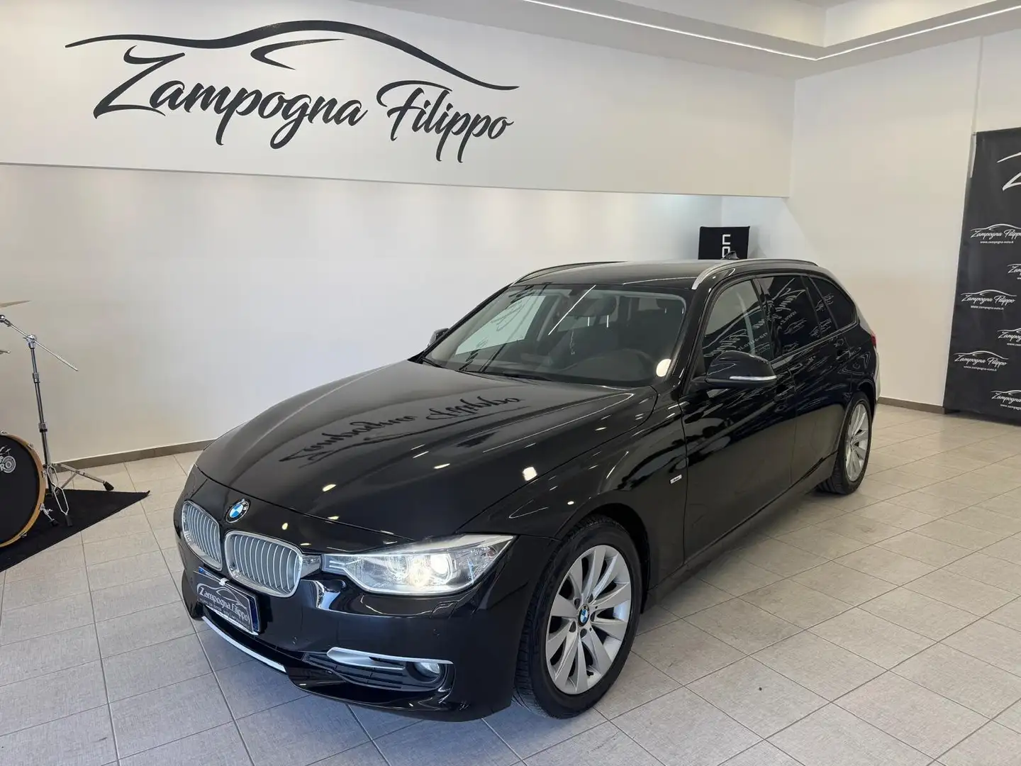 BMW 320 320d Touring Modern Noir - 1