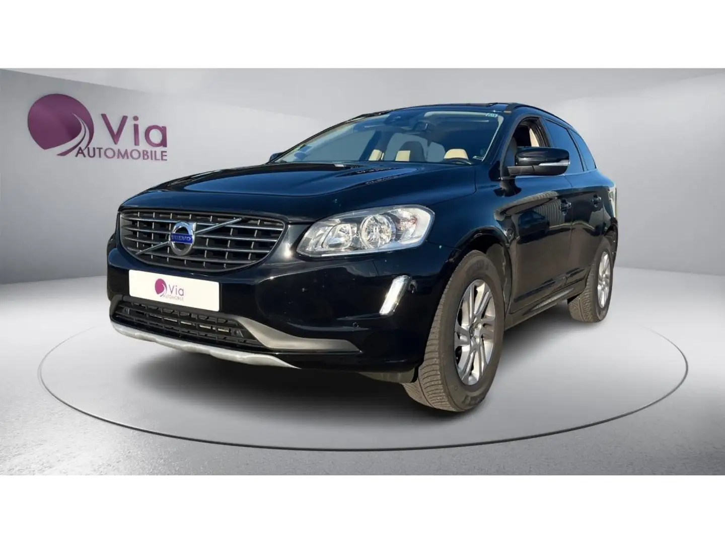 Volvo XC60 D4 S\u0026S 190 BVA Momentum Business - ENTRETIEN COMPLET / TOIT OUVRANT / SIEGES CHAUFFANTS Schwarz - 1